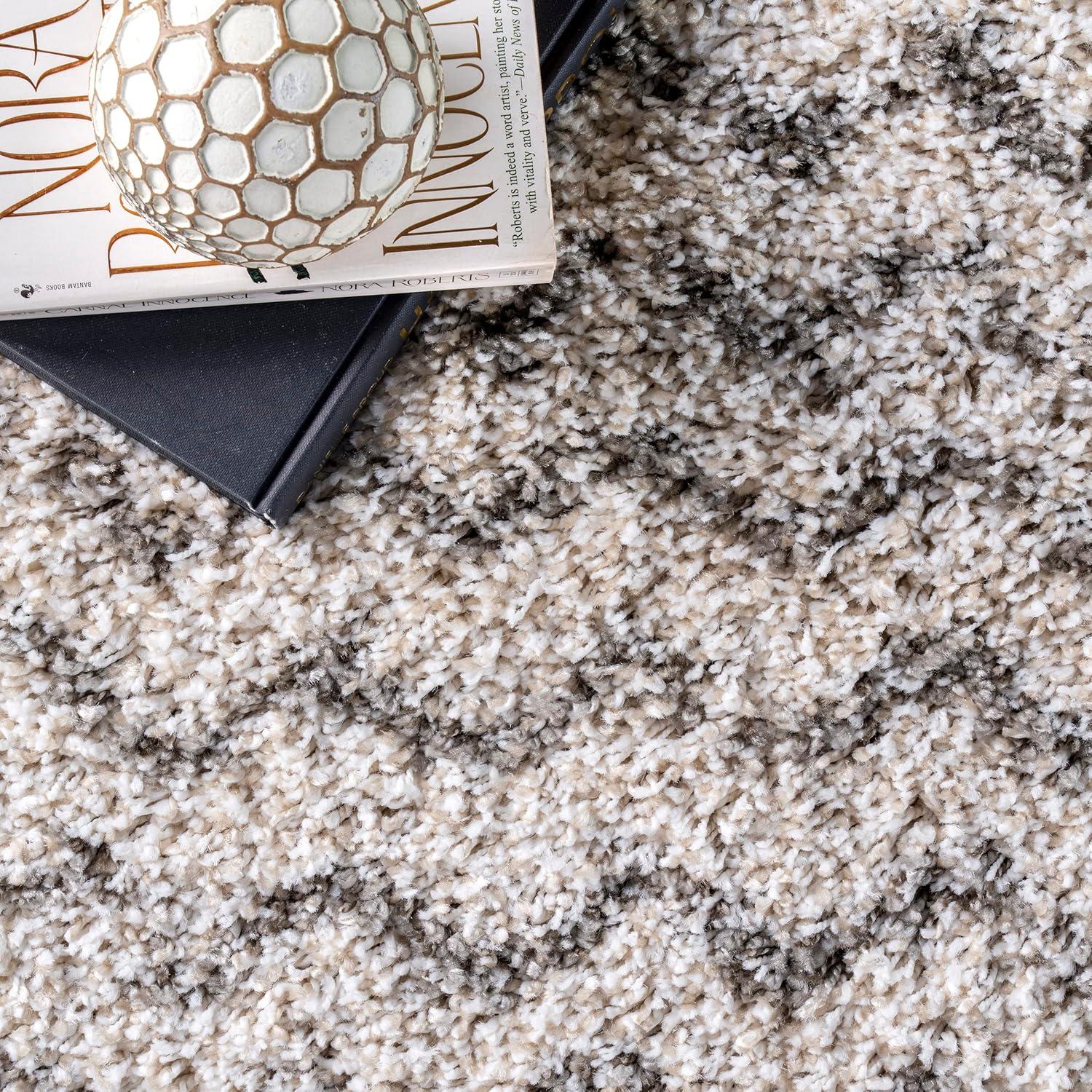 nuLOOM Cuellar Chevron Shag Area Rug, 7' 6" x 9' 6", Ivory