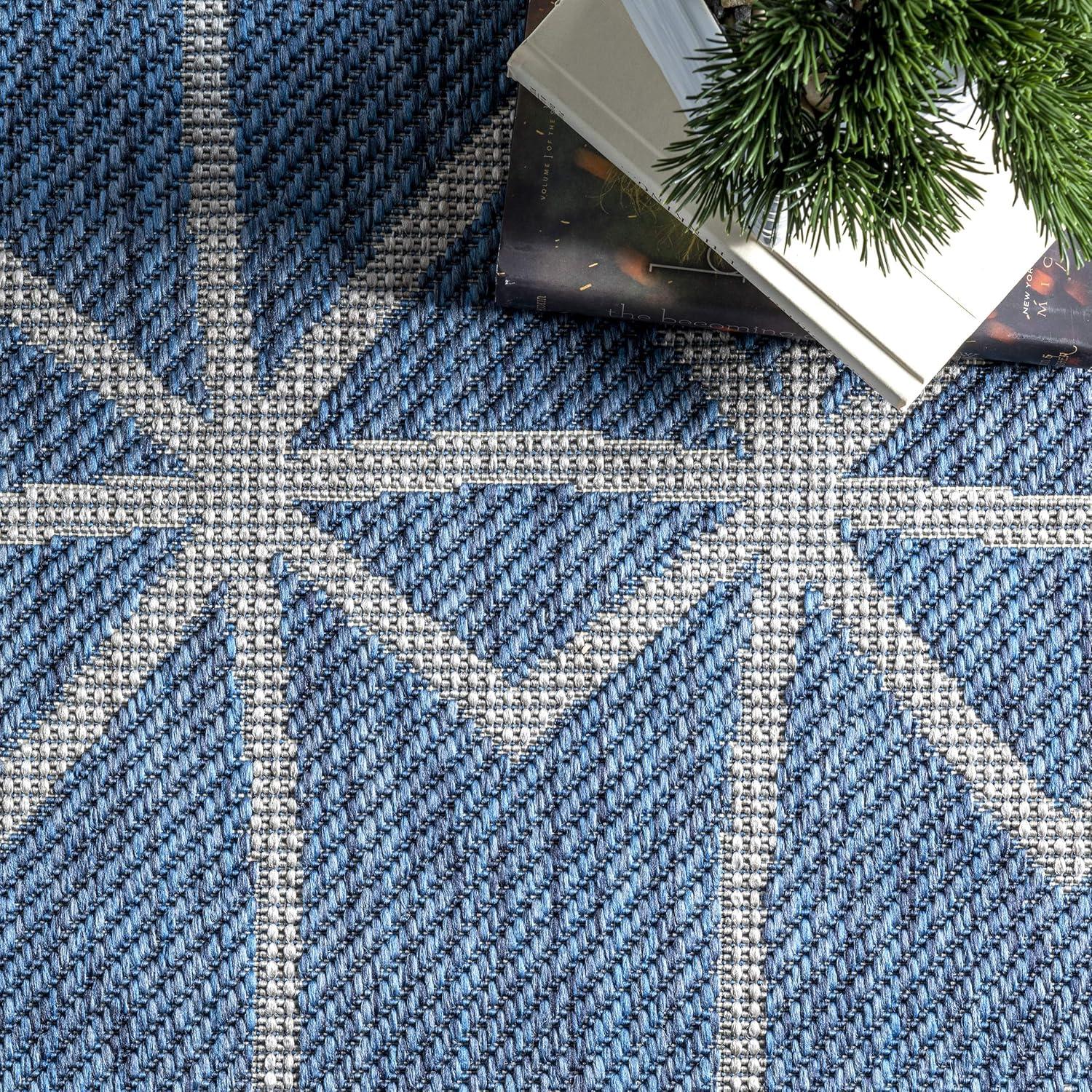 Modern Geometric Trellis 4' x 6' Blue Synthetic Area Rug