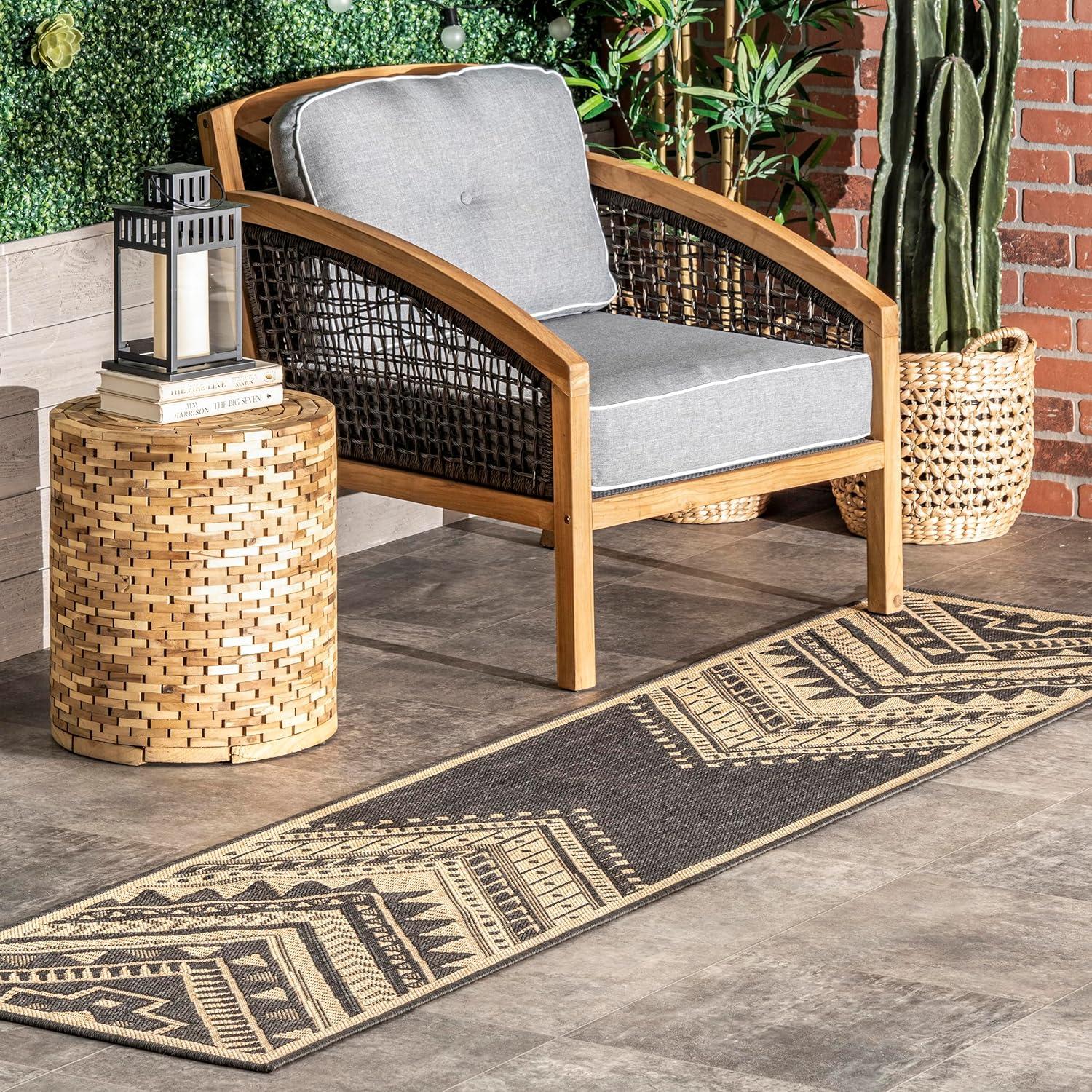 Nuloom Landry Geometric 2x8 Indoor/Outdoor Runner Rug for Living Room Patio Deck Front Porch Entryway Hallway Kitchen, Charcoal/Ivory
