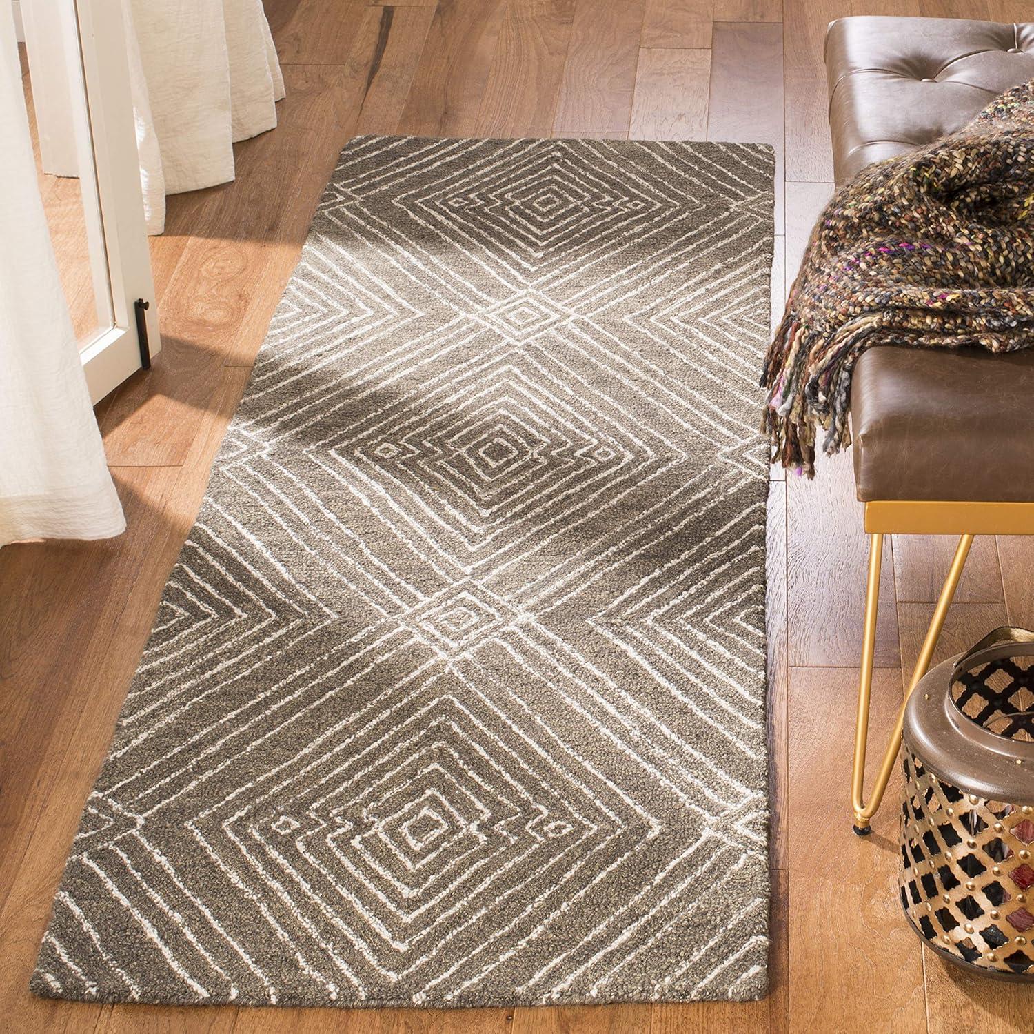 Micro-Loop MLP608 Hand Tufted Indoor Accent Rug - Dark Grey/Ivory - 2'6"x4' - Safavieh
