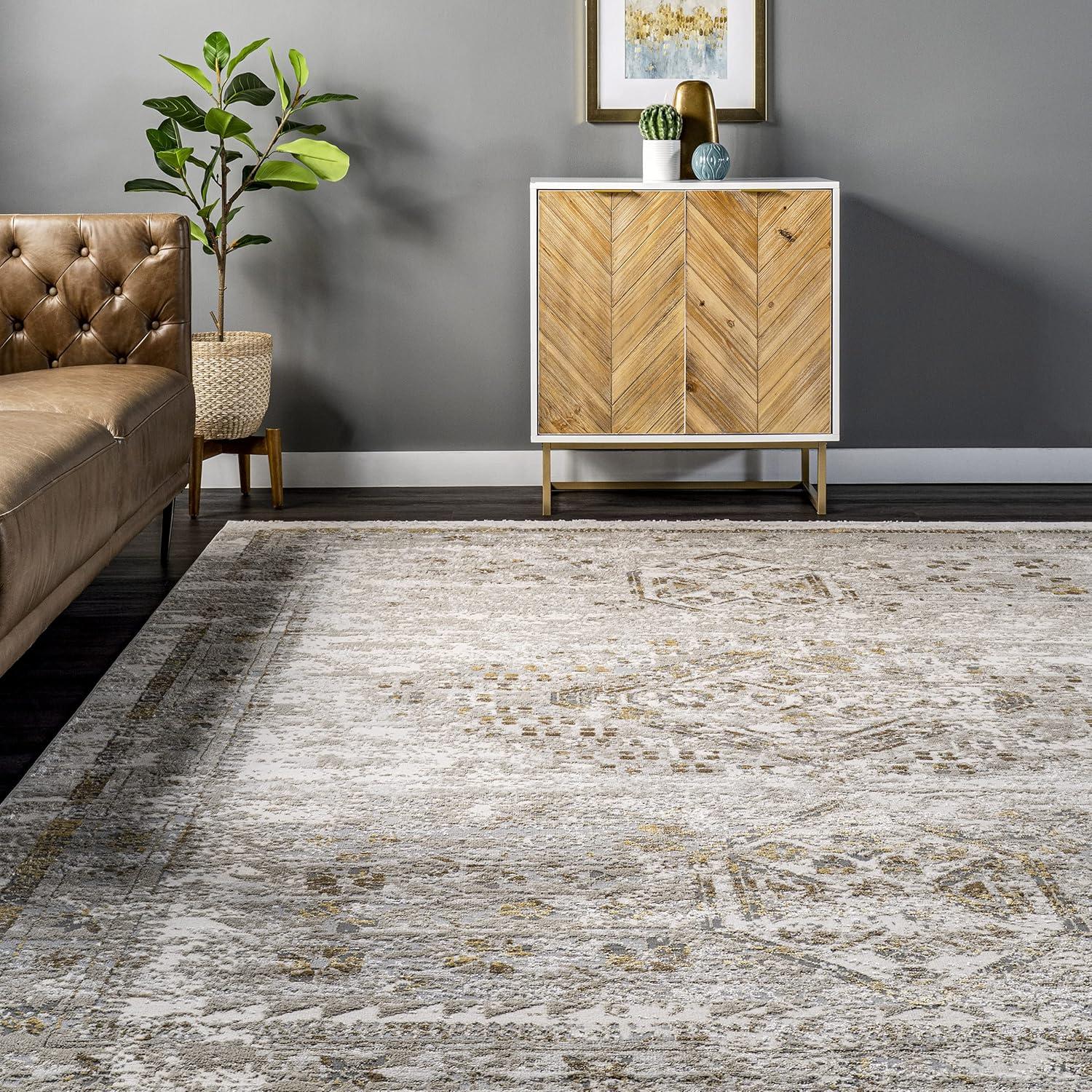 nuLOOM Lucille Faded Vintage Medallion Area Rug, 4' 3" x 6' 3", Beige