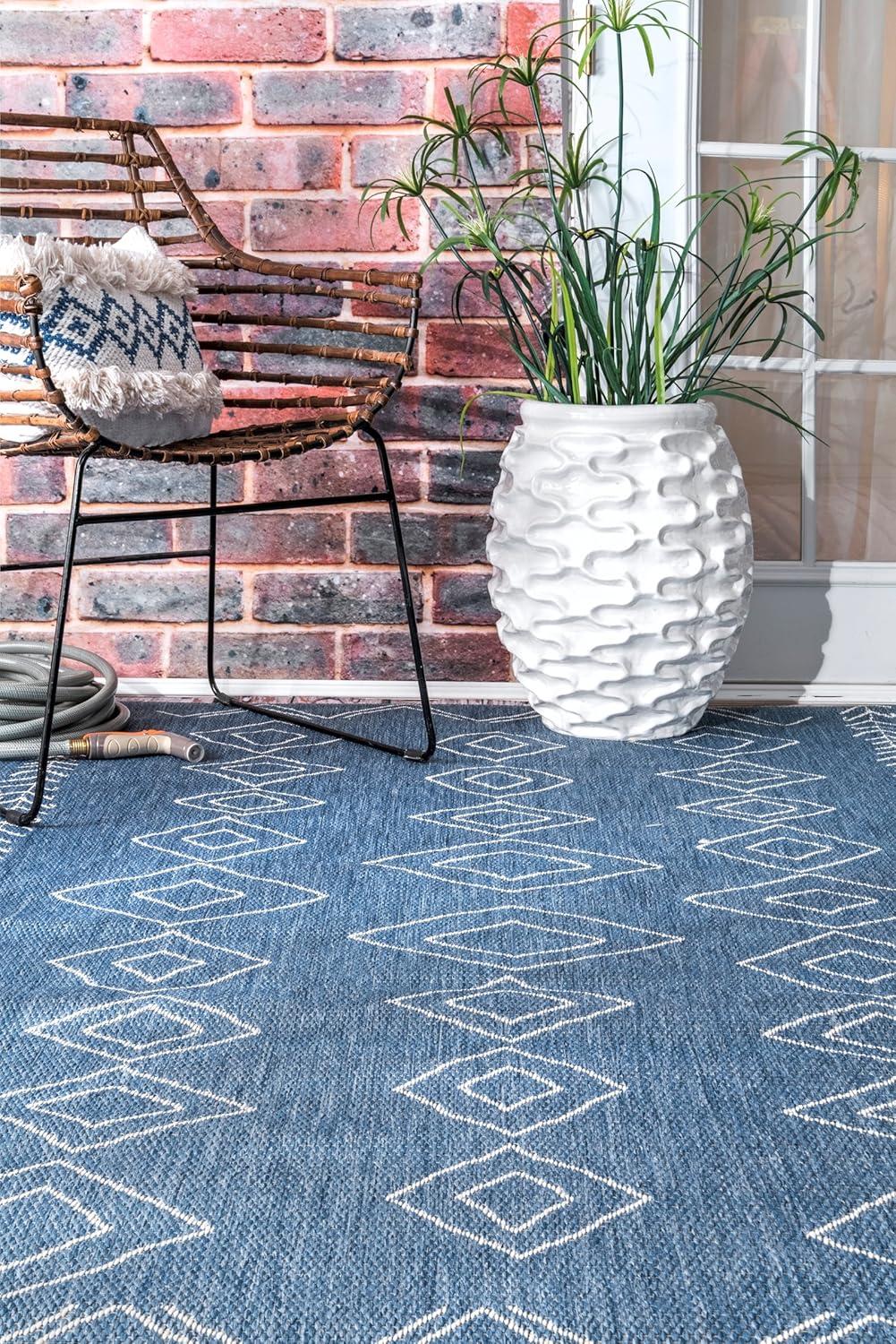 Reversible Blue Geometric 6' x 9' Synthetic Indoor/Outdoor Rug