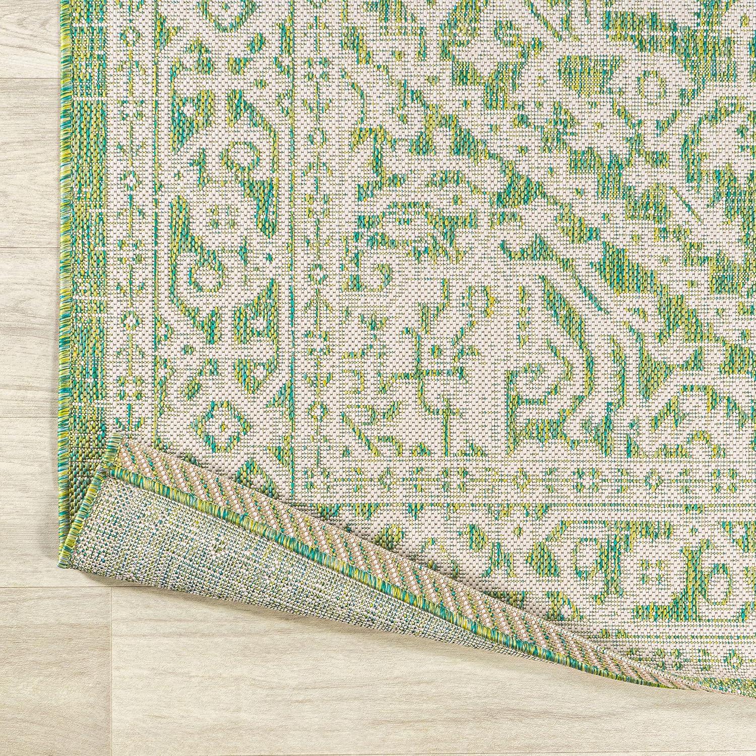 5' x 5' Sinjuri Medallion Textured Weave Indoor/Outdoor Area Rug, Cream/Green - JONATHAN Y