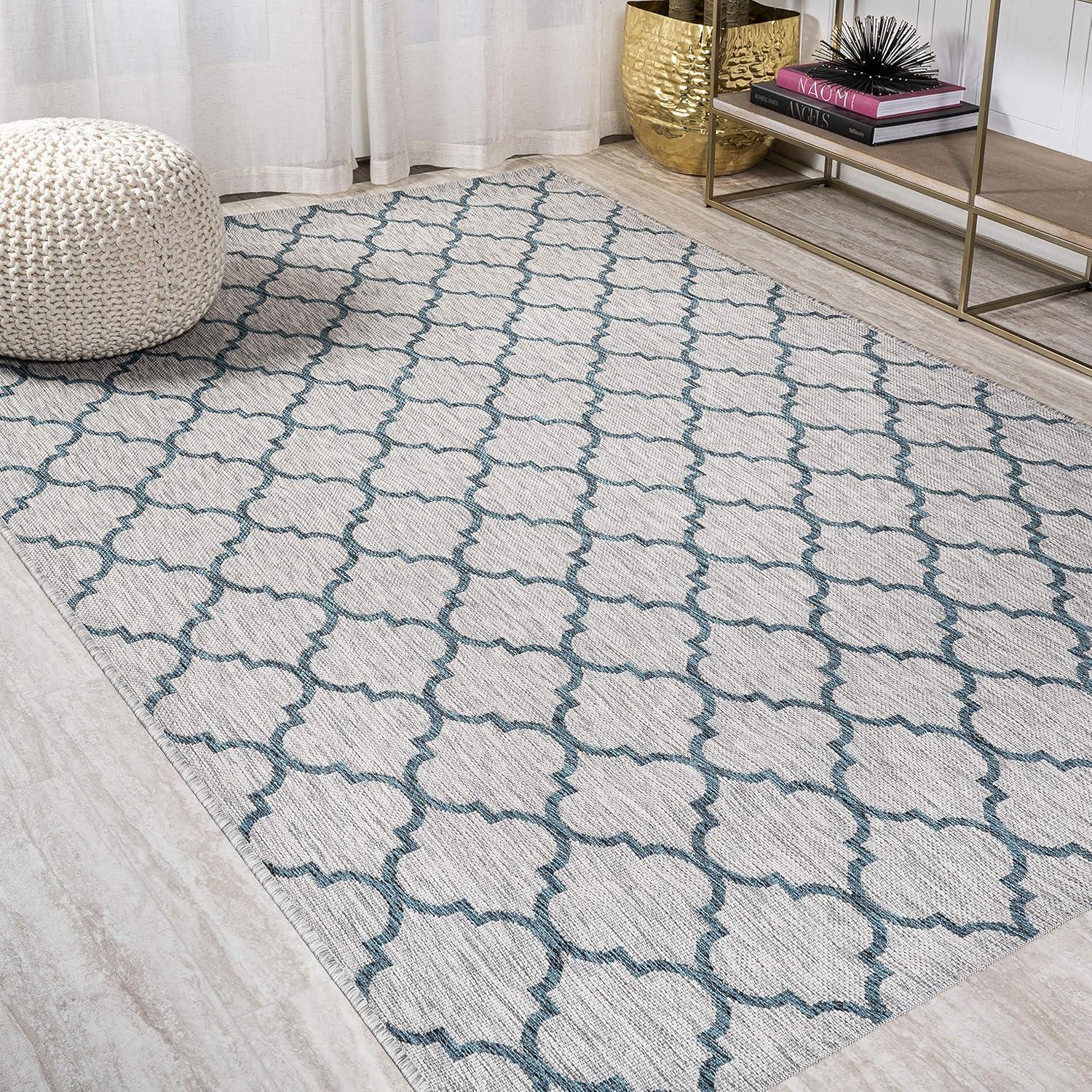 Arabesque Ogee Trellis Indoor/Outdoor  Area Rug  - JONATHAN Y