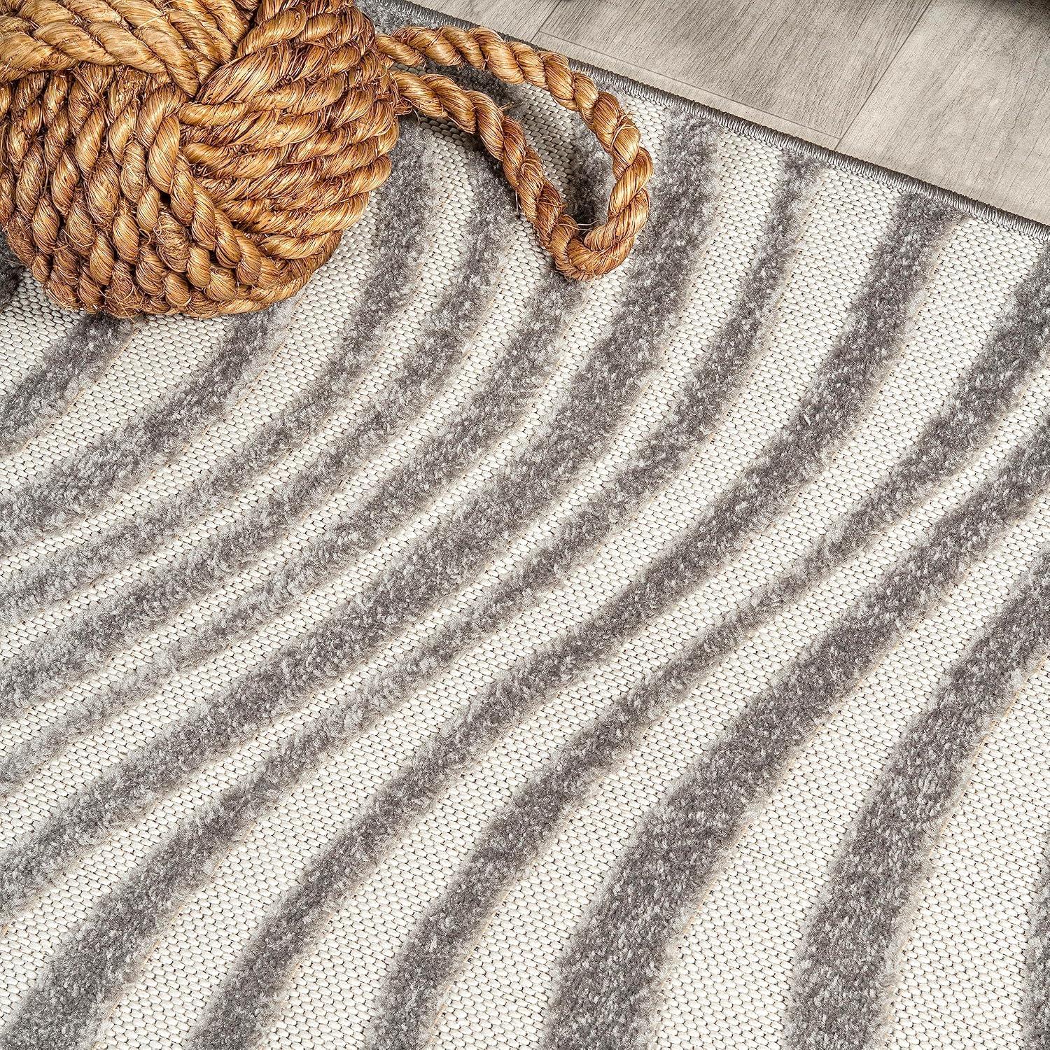 JONATHAN Y Maribo High-Low Abstract Groovy Striped Gray/Ivory 5 ft. x 8 ft. Indoor/Outdoor Area Rug