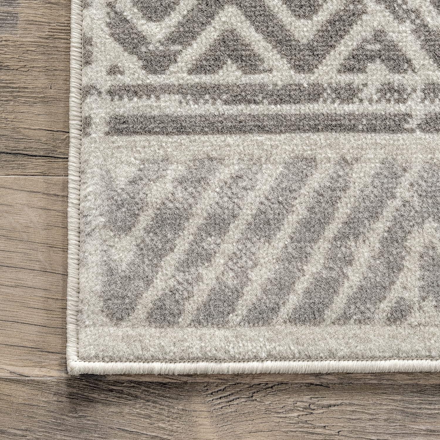 Nuloom Chloe Geometric 5x8 Indoor Area Rug for Living Room Bedroom Dining Room Kitchen, Light Grey/Ivory