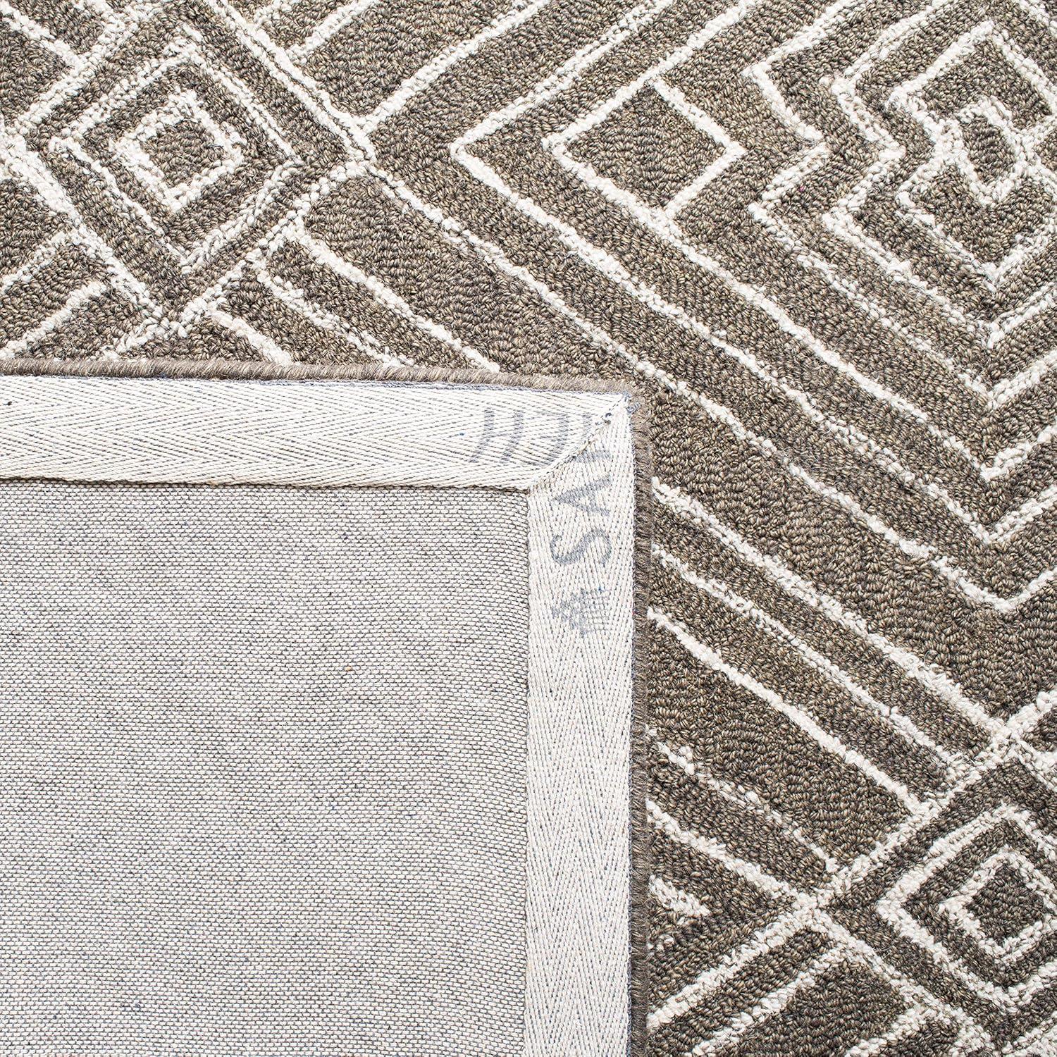 Micro-Loop MLP608 Hand Tufted Indoor Accent Rug - Dark Grey/Ivory - 2'6"x4' - Safavieh