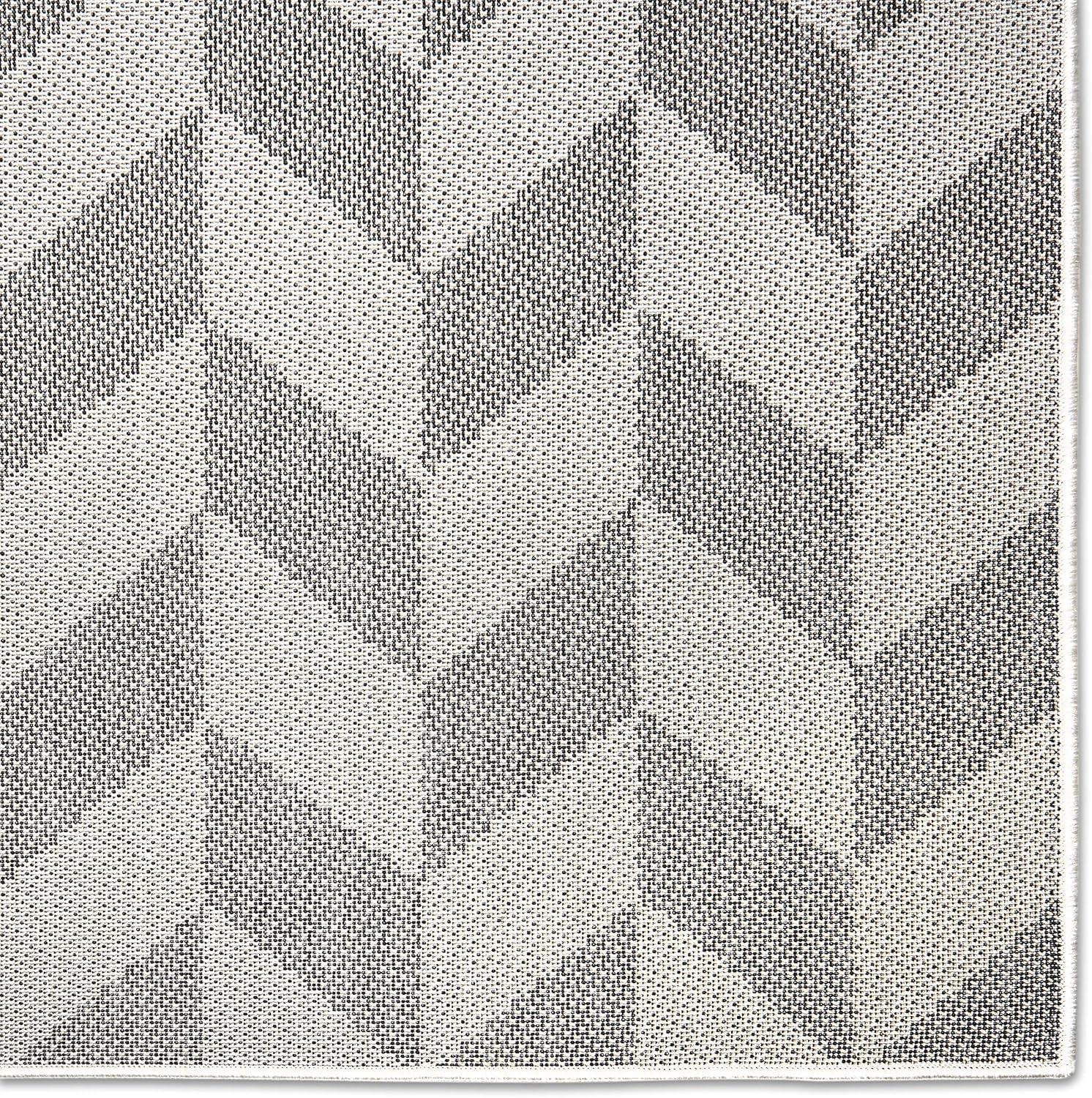 Nicole Miller New York Patio Country Calla Herringbone Indoor/Outdoor Area Rug, Black/Gray