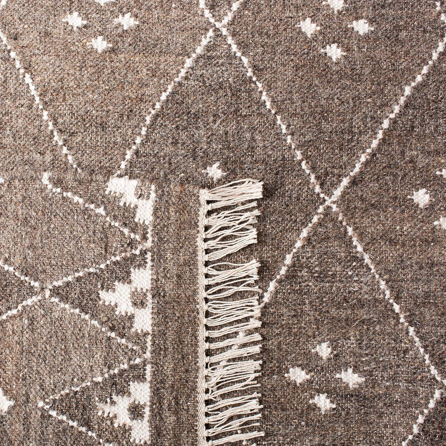 Natural Kilim NKM316 Hand Woven Area Rug - Brown/Ivory - 3'x5' - Safavieh.
