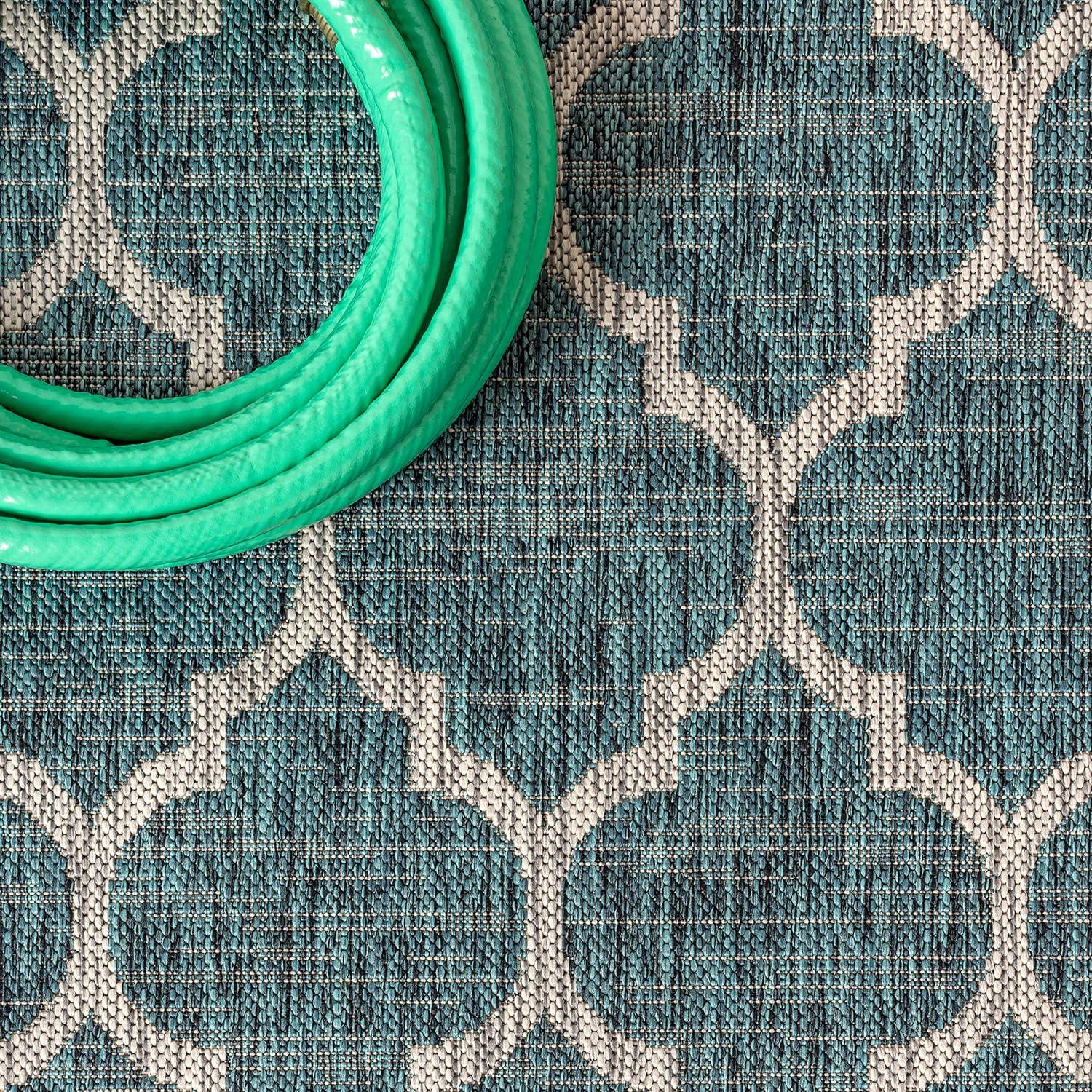 5' Round Trebol Moroccan Trellis Textured Weave Indoor/Outdoor Area Rug, Teal/Gray - JONATHAN Y