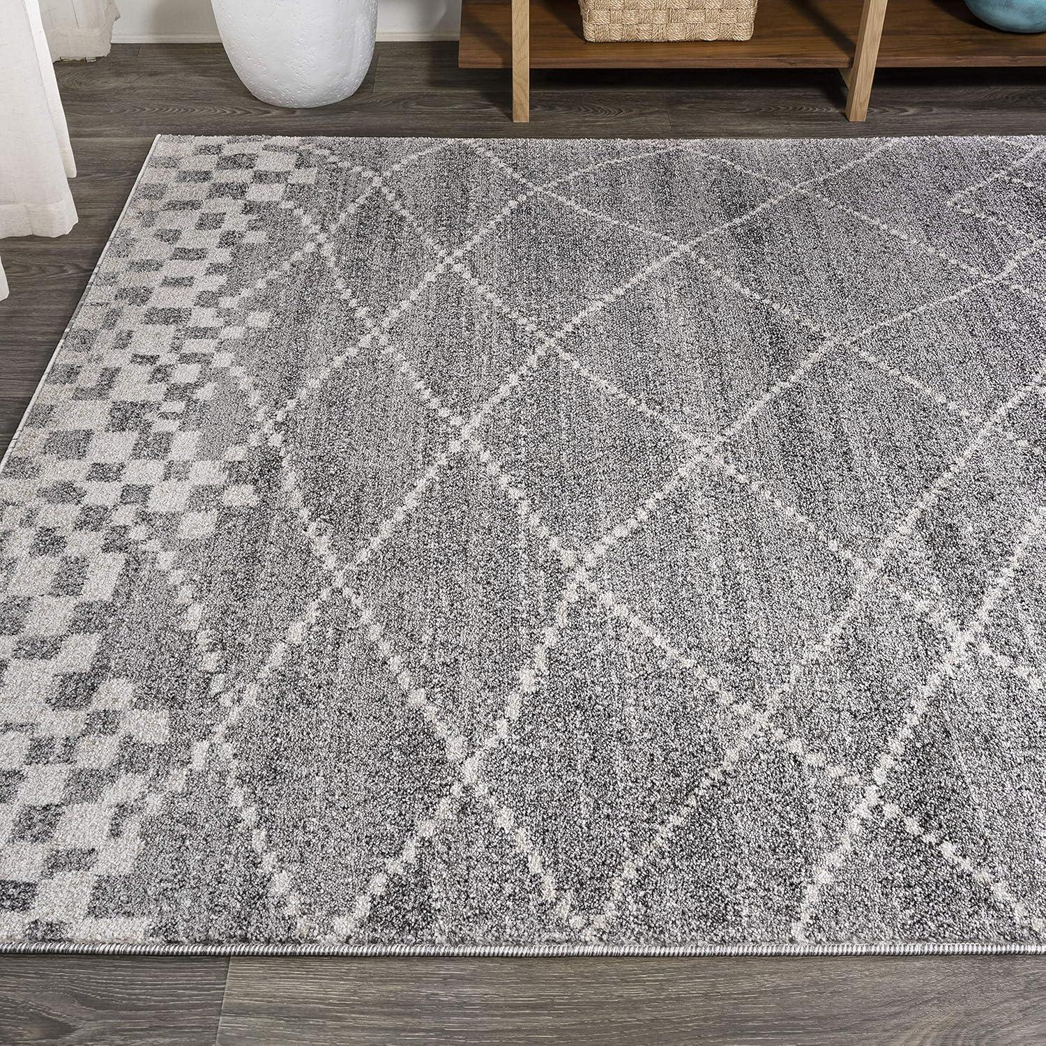 4'x6' Asilah Moroccan Modern Diamond Area Rug, Gray - JONATHAN Y