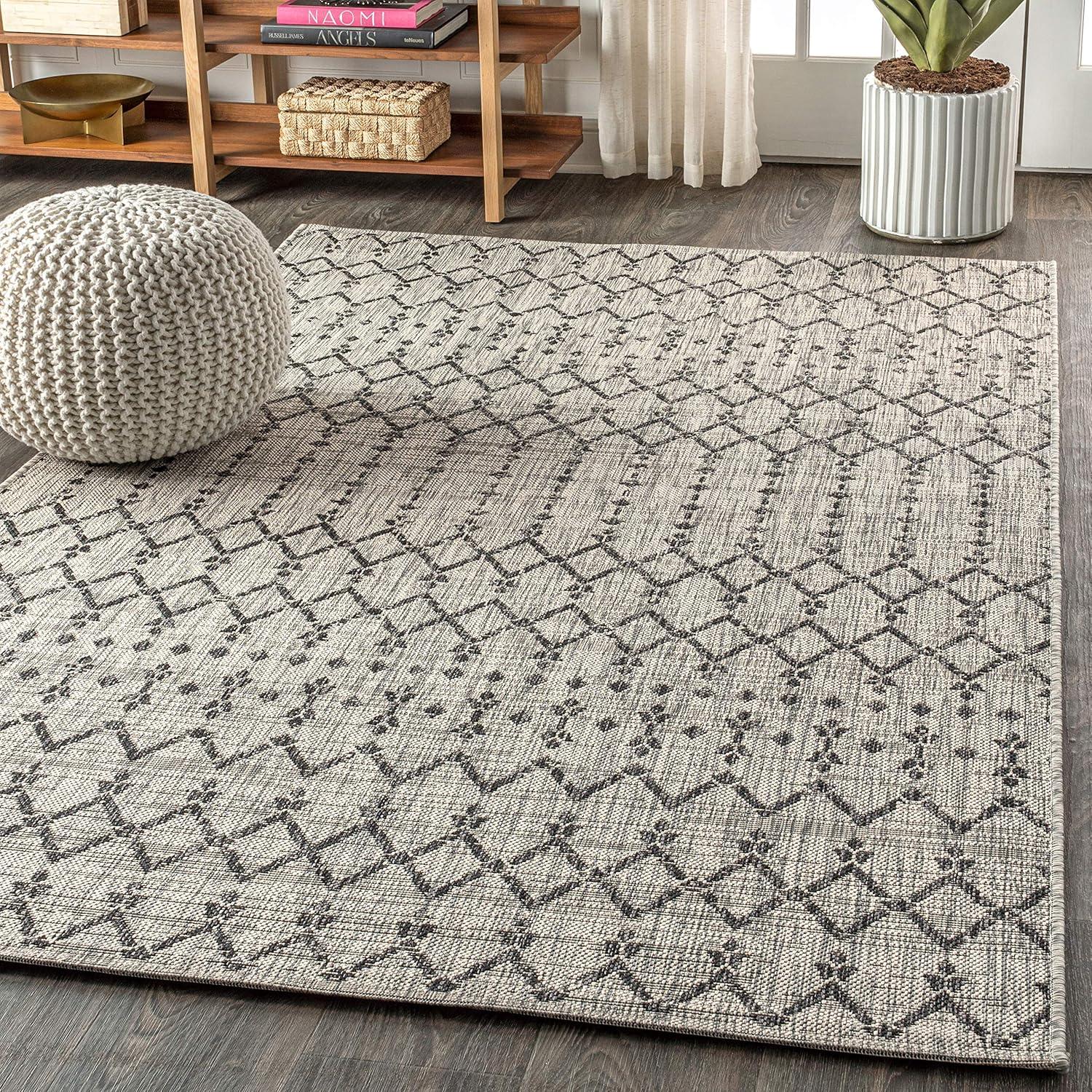 5'x8' Ourika Moroccan Geometric Textured Weave Indoor/Outdoor Area Rug, Light Gray/Black - JONATHAN Y
