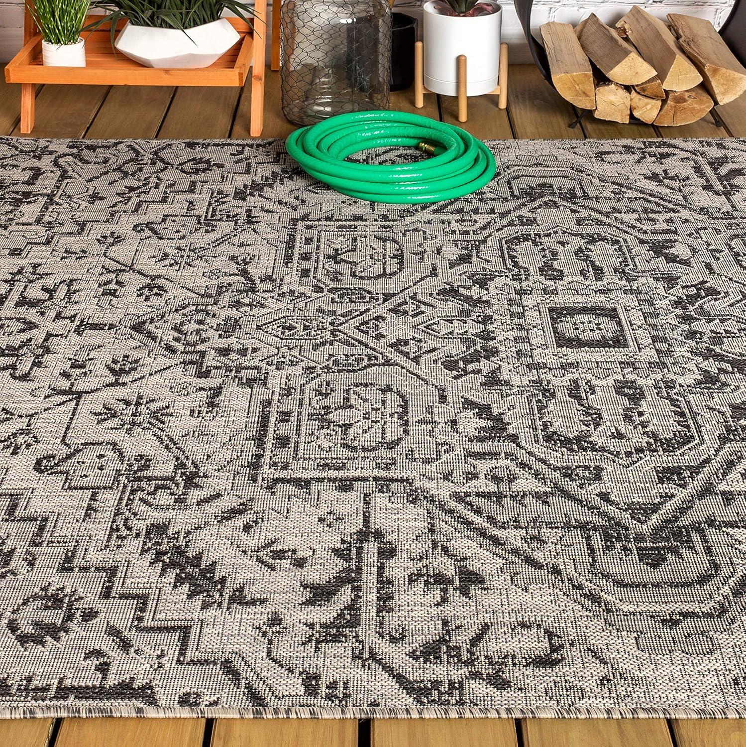 3'x5' Estrella Bohemian Medallion Textured Weave Indoor/Outdoor Area Rug, Black/Gray - JONATHAN Y