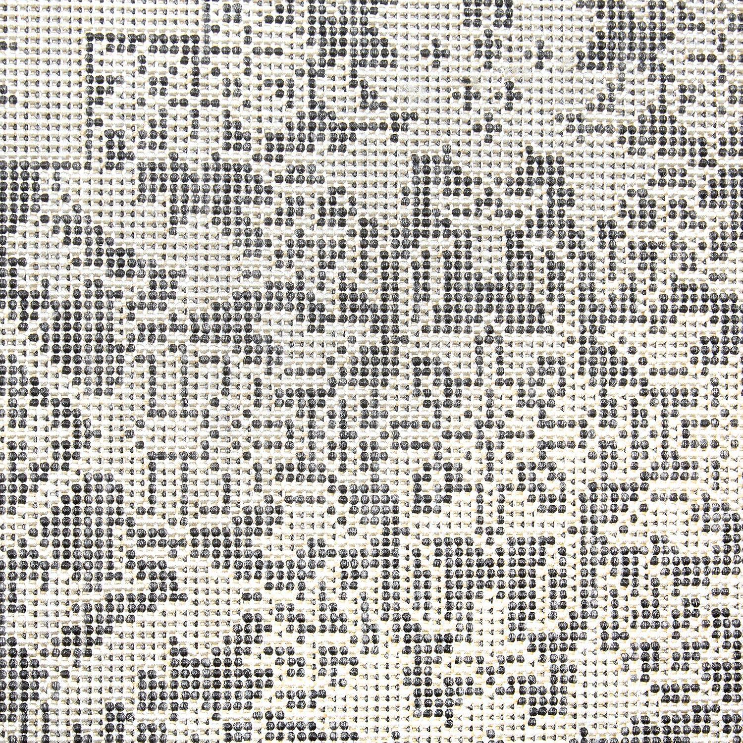 Nicole Miller New York Patio Country Dahlia Medallion Indoor/Outdoor Area Rug Grey/Black
