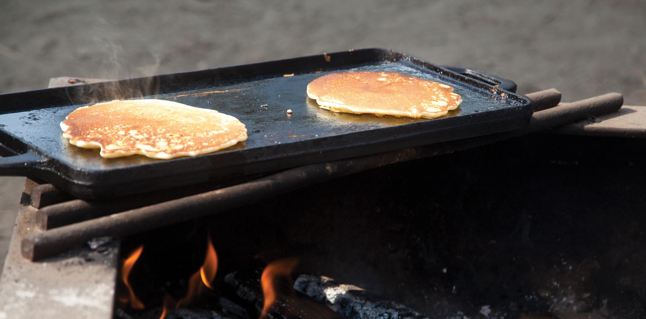 King Kooker King Kooker Seasoned Cast Iron Reversible Grill / Griddle Pan