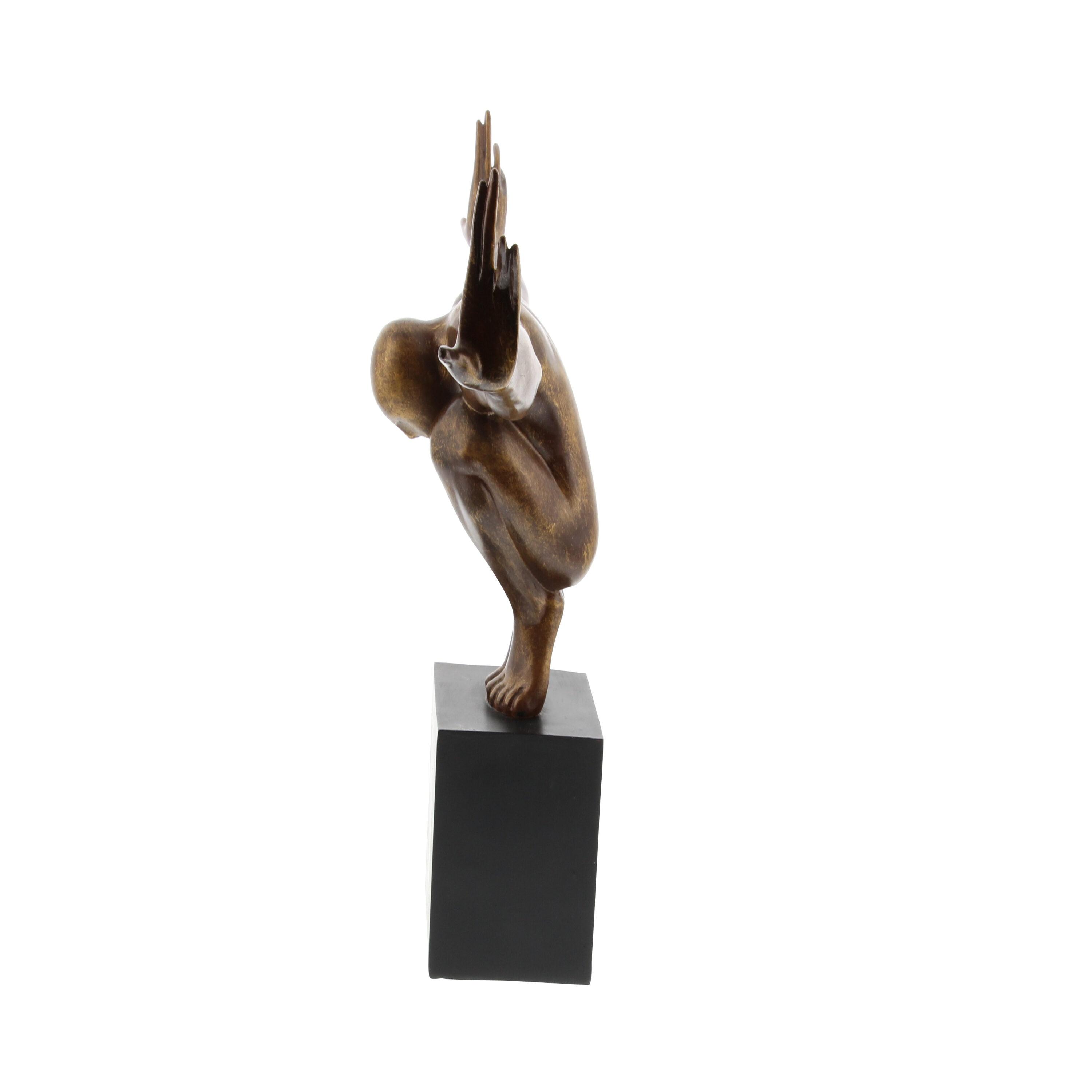 Red Barrel Studio® Cleophis Polystone Diver Decorative Bronze Sculpture with Black Base