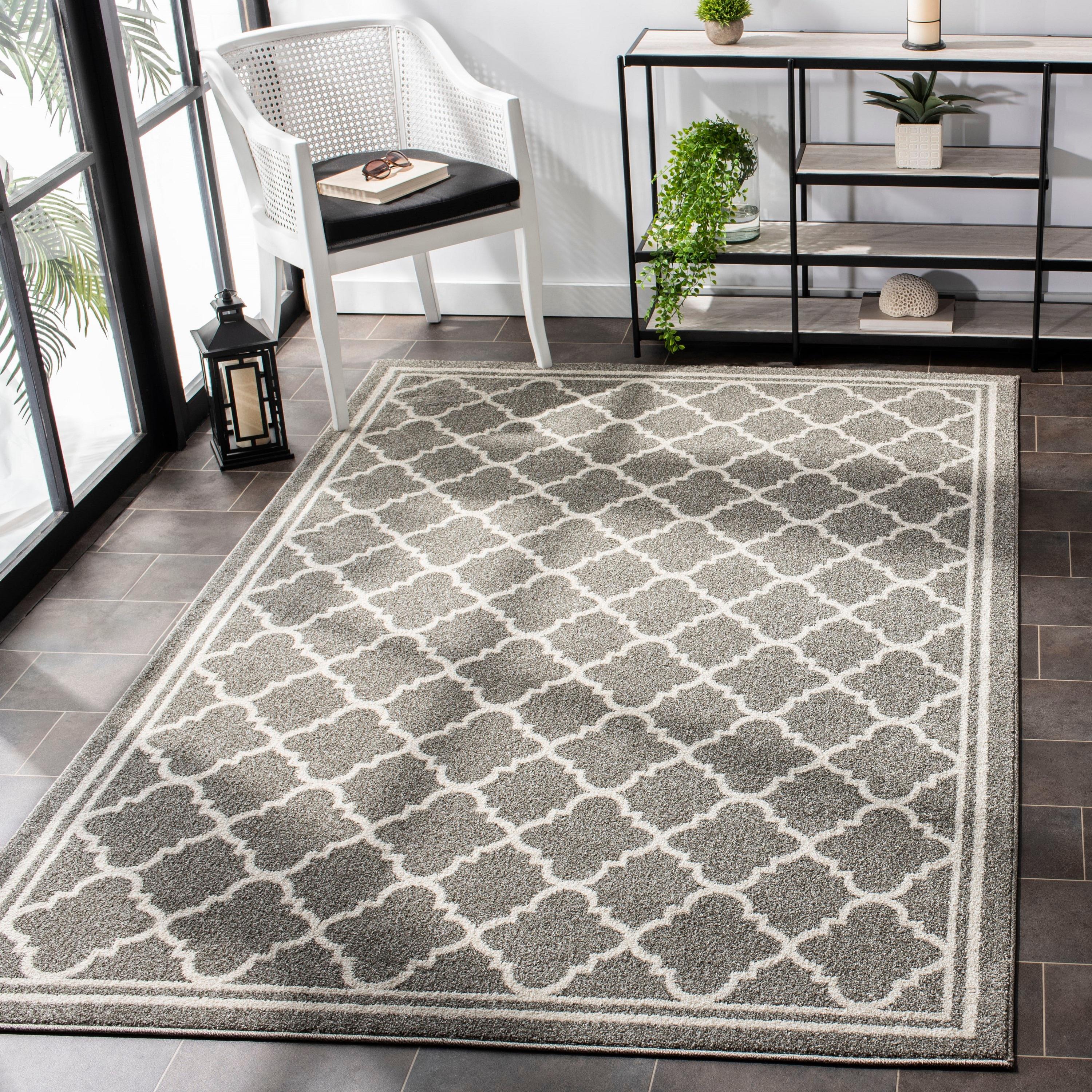 Amherst AMT422 Power Loomed Indoor Area Rug - Dark Grey/Beige - 5'x5' - Safavieh