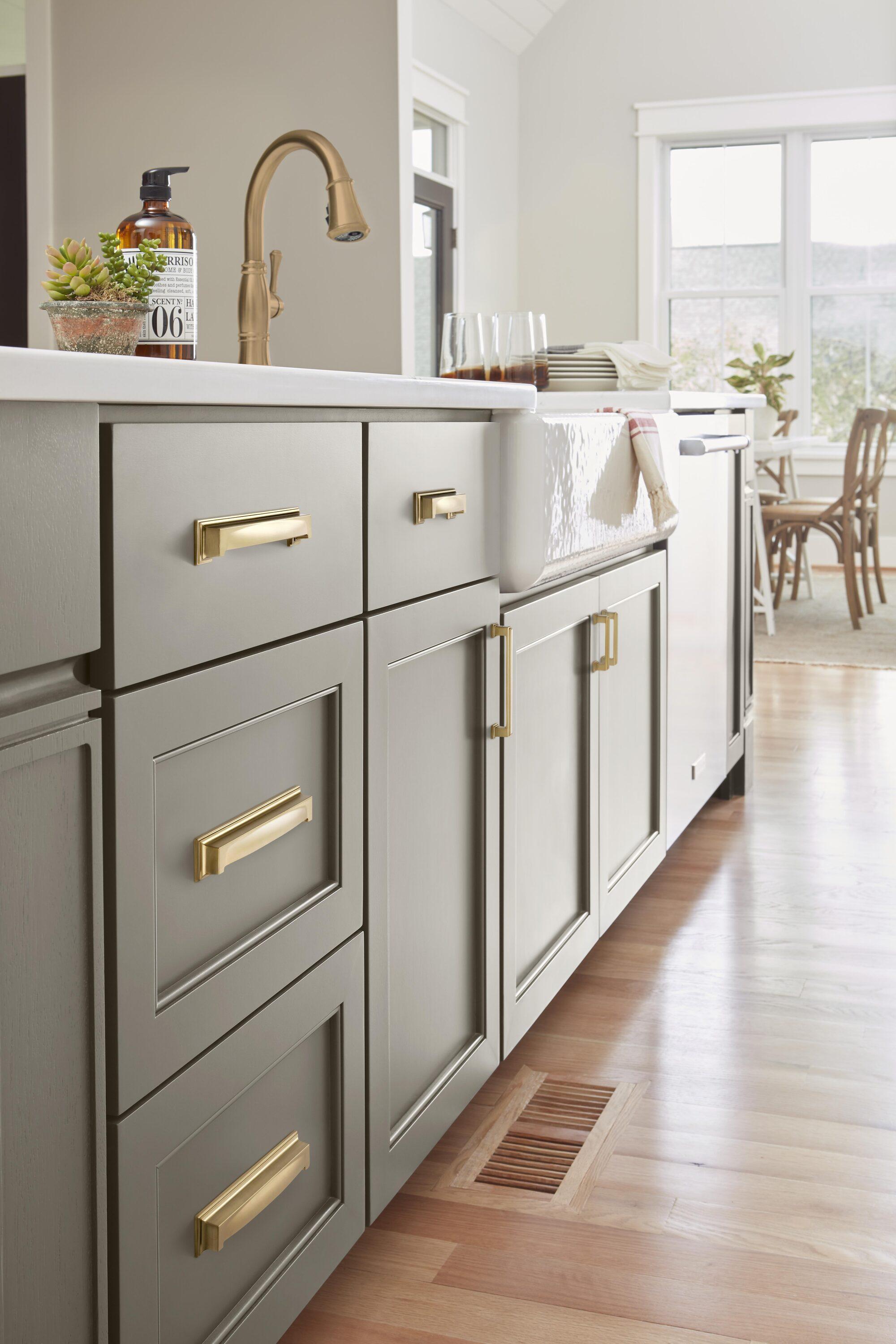 Appoint Bar Pull