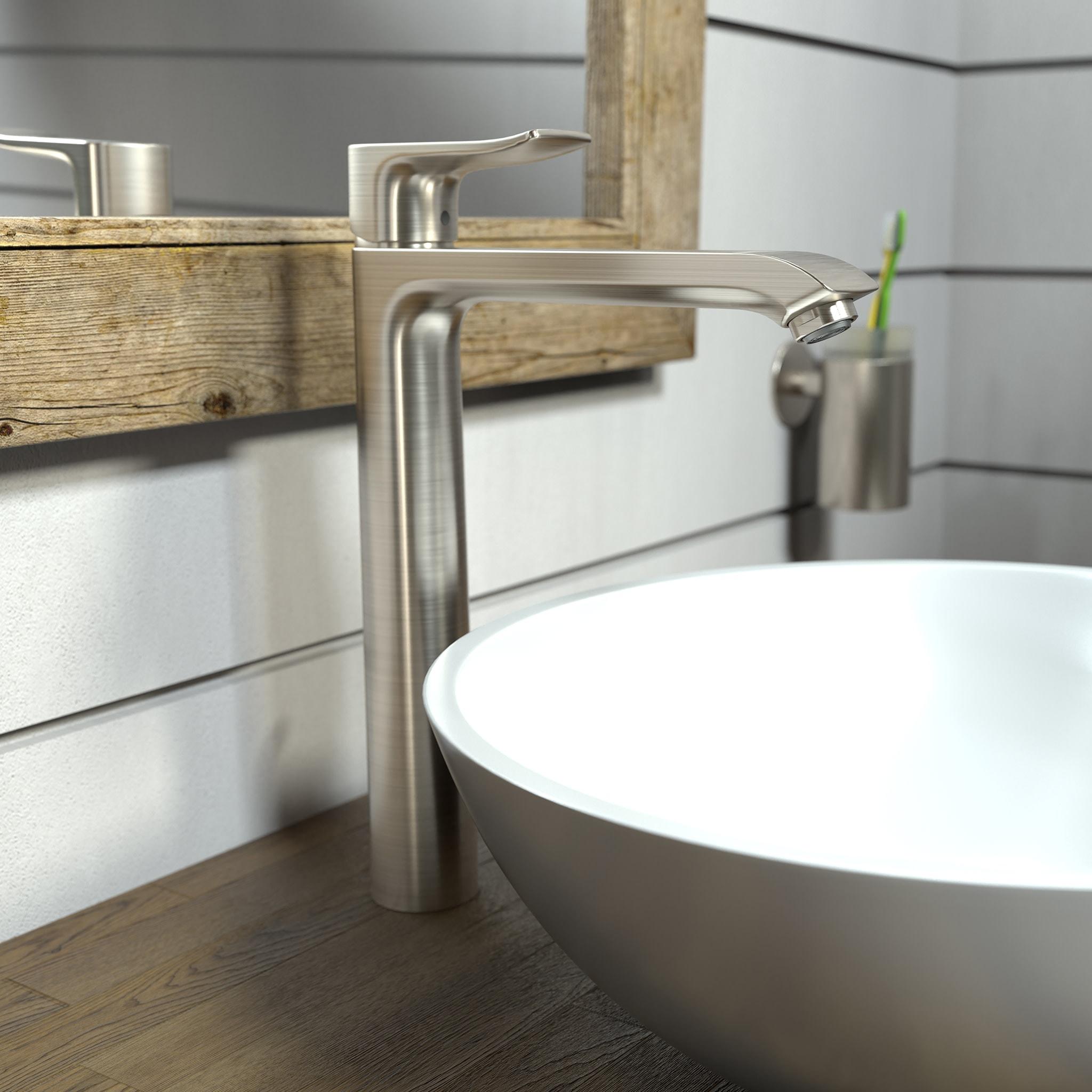Metris E Standard Single Hole Bathroom Faucet with Drain Assembly