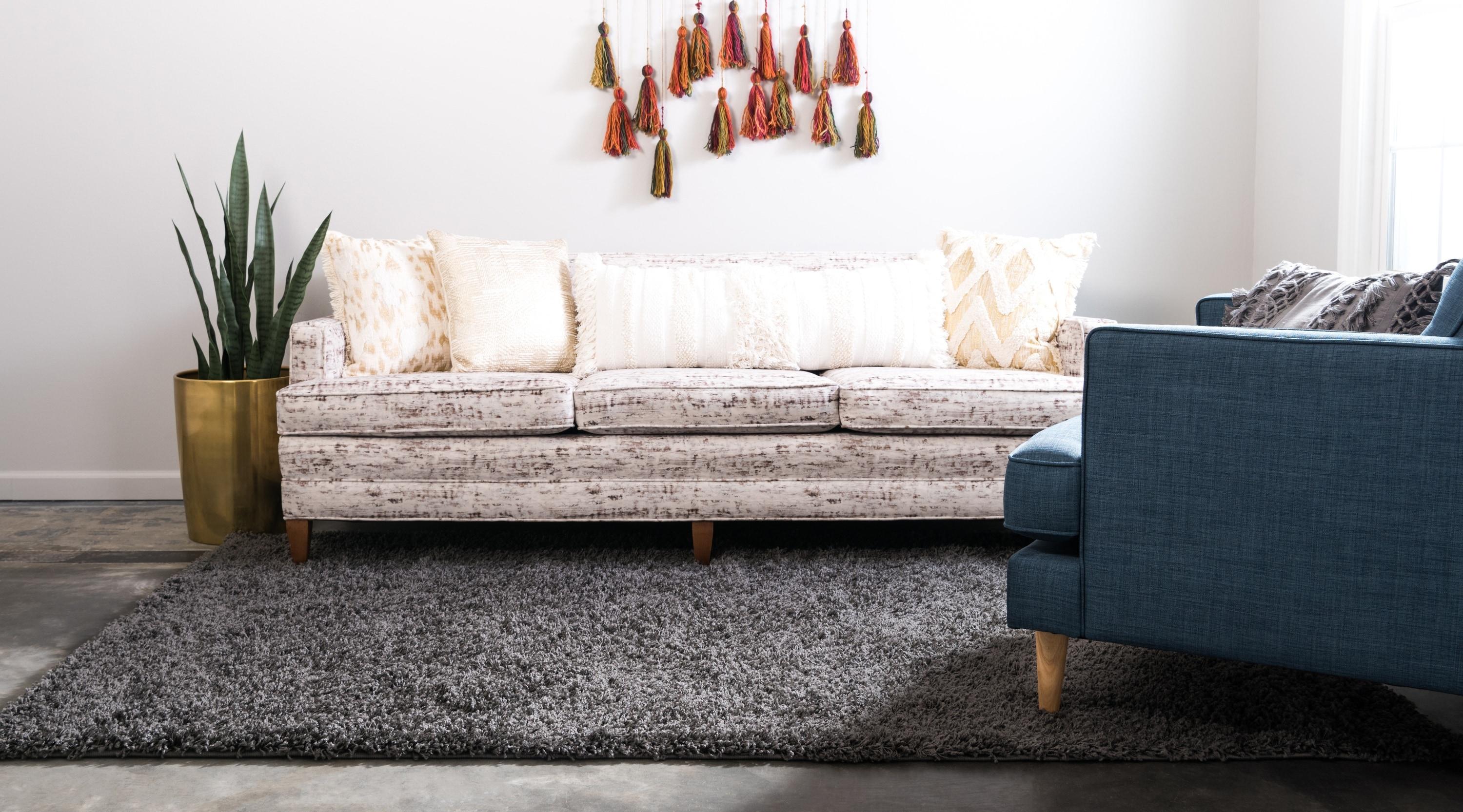 Unique Loom 4' 1 x 6' 1 Solid Shag Graphite Gray Area Rug