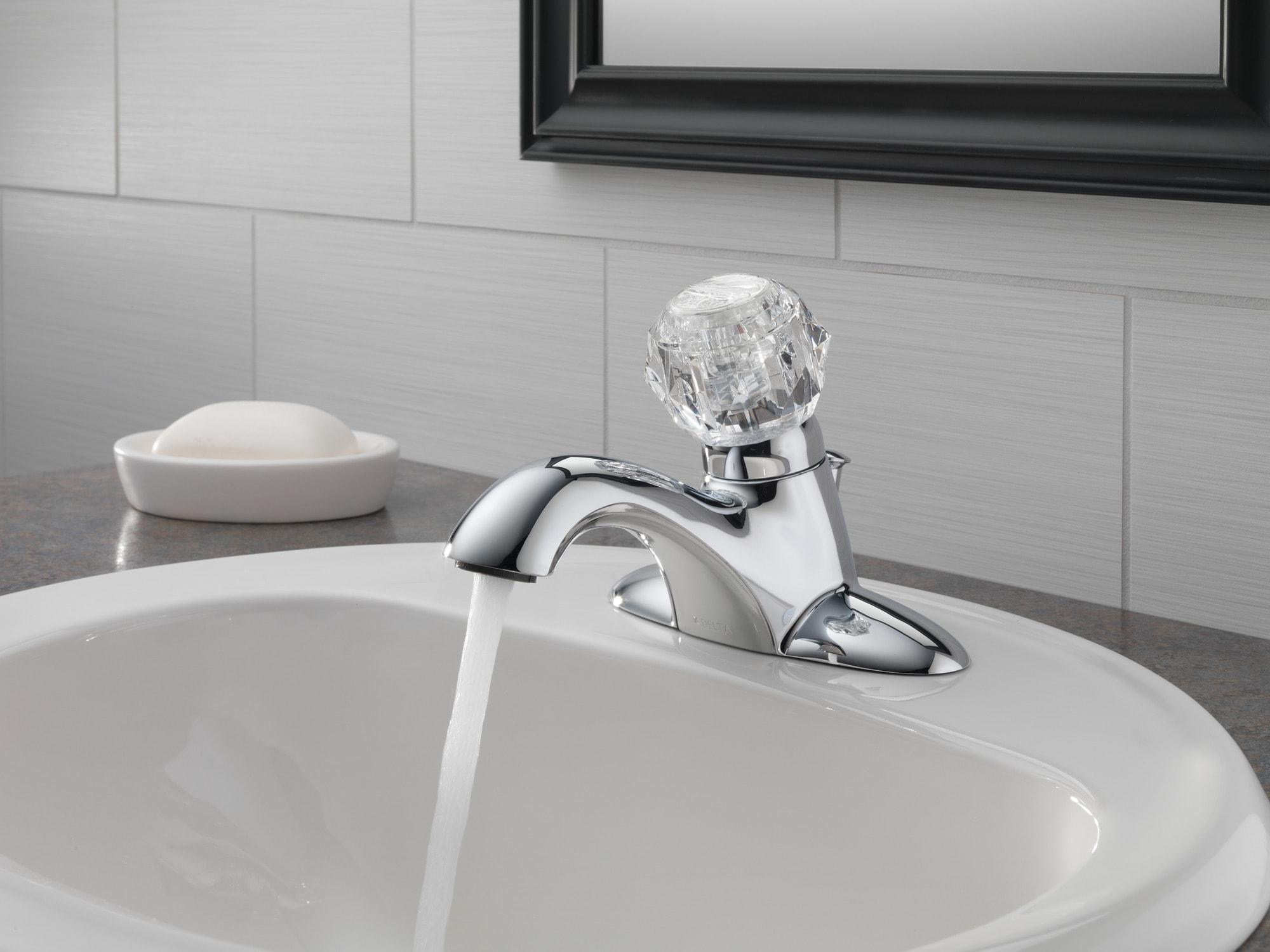 Classic Centerset Bathroom Faucet with Drain Assembly and DIAMOND™ Seal Technology