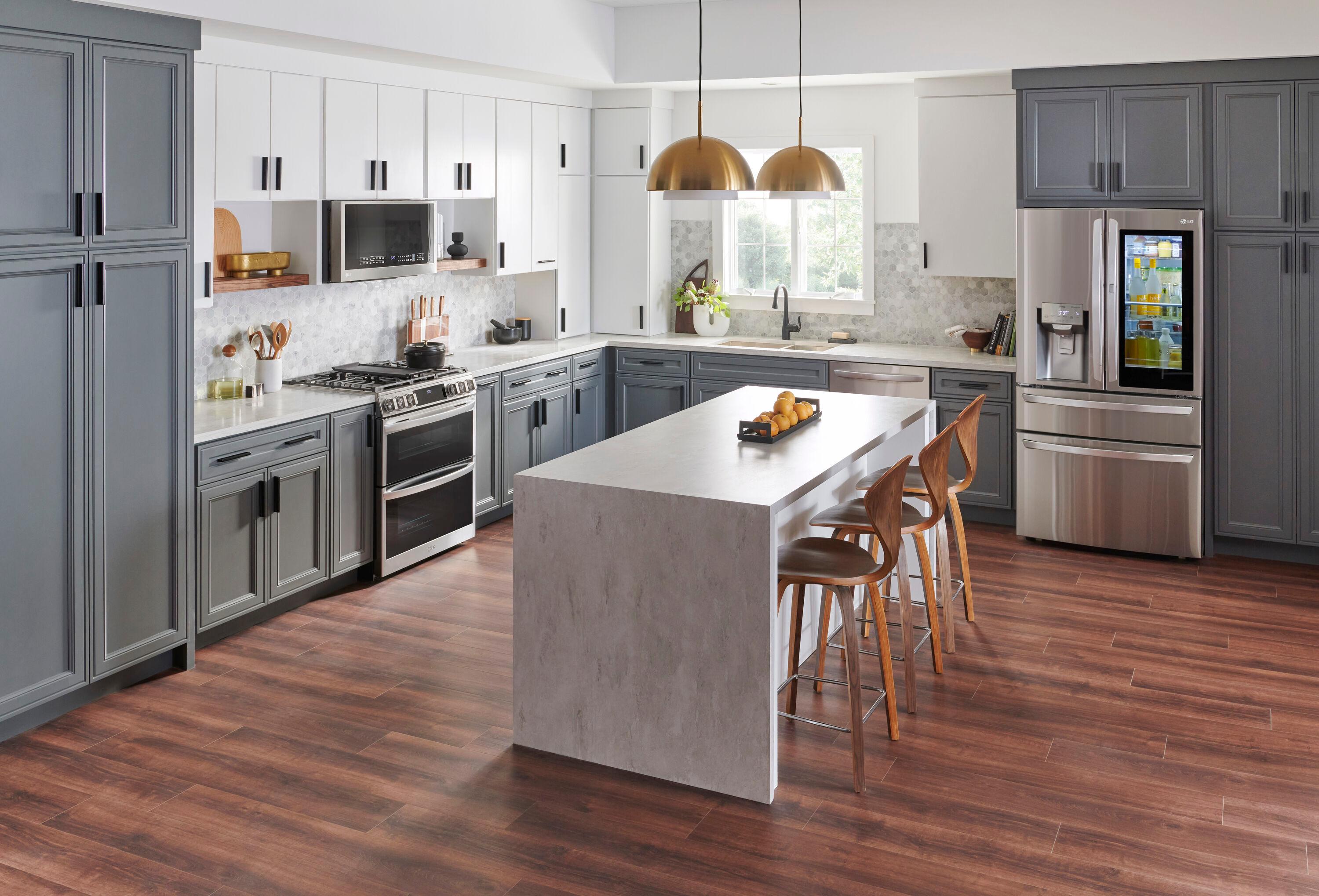 LG LG Smart Gas Double Oven Slide-in Range with InstaView®, ProBake® Convection, Air Fry, and Air Sous Vide, 6.9 cu. ft. LTGL6937F