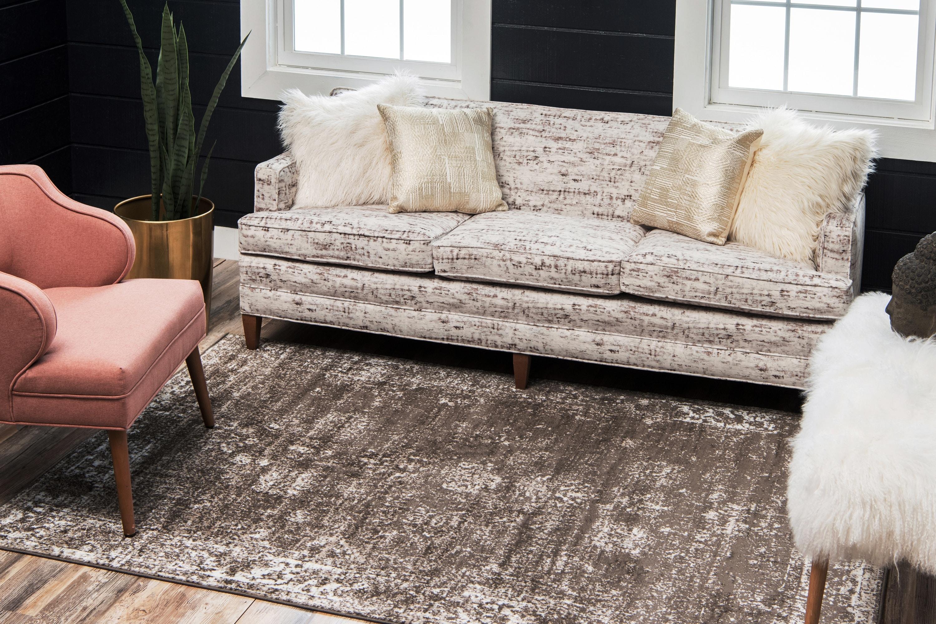 Unique Loom Sofia Casino Area Rug