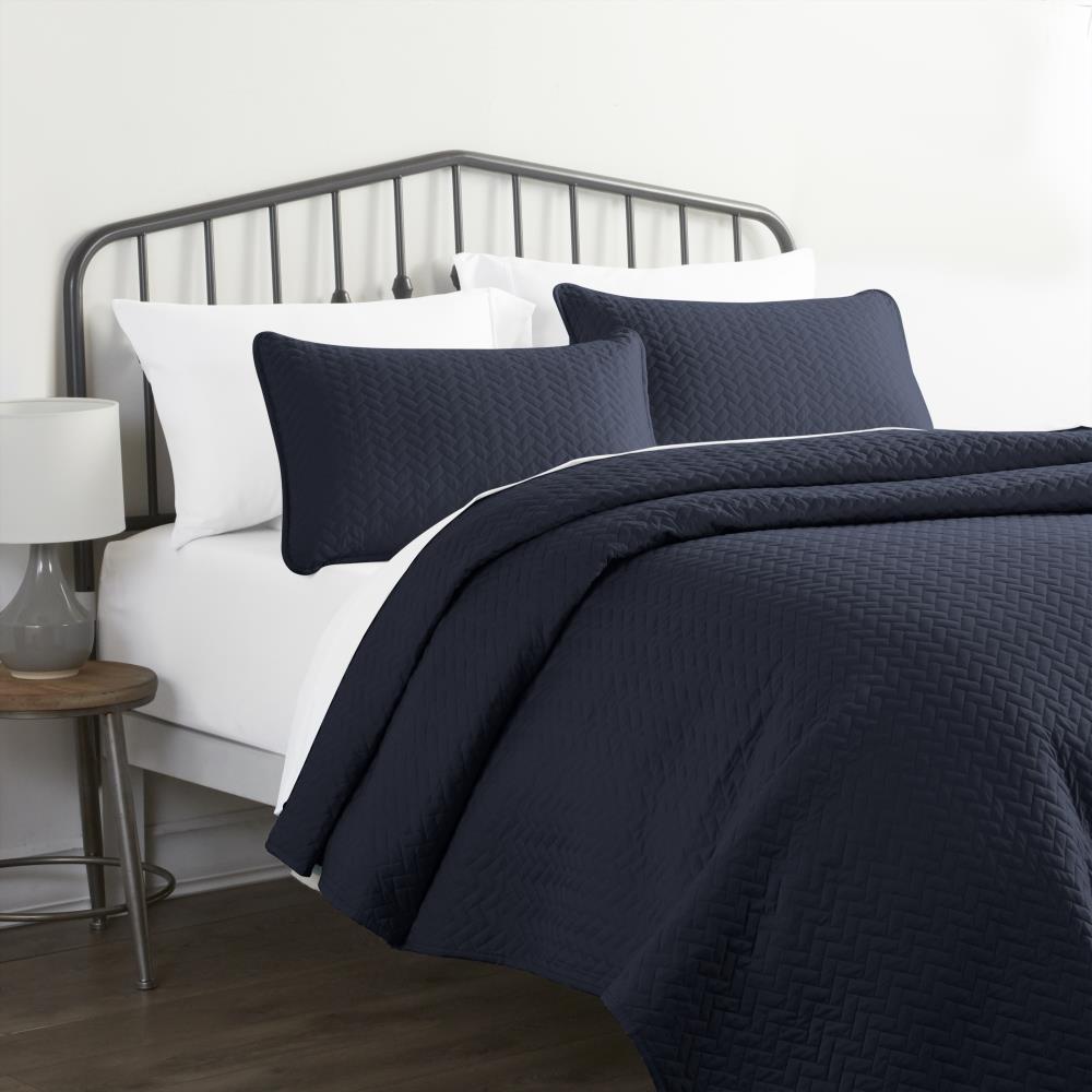 Becky Cameron Antora Microfiber Modern & Contemporary Coverlet / Bedspread Quilt Set