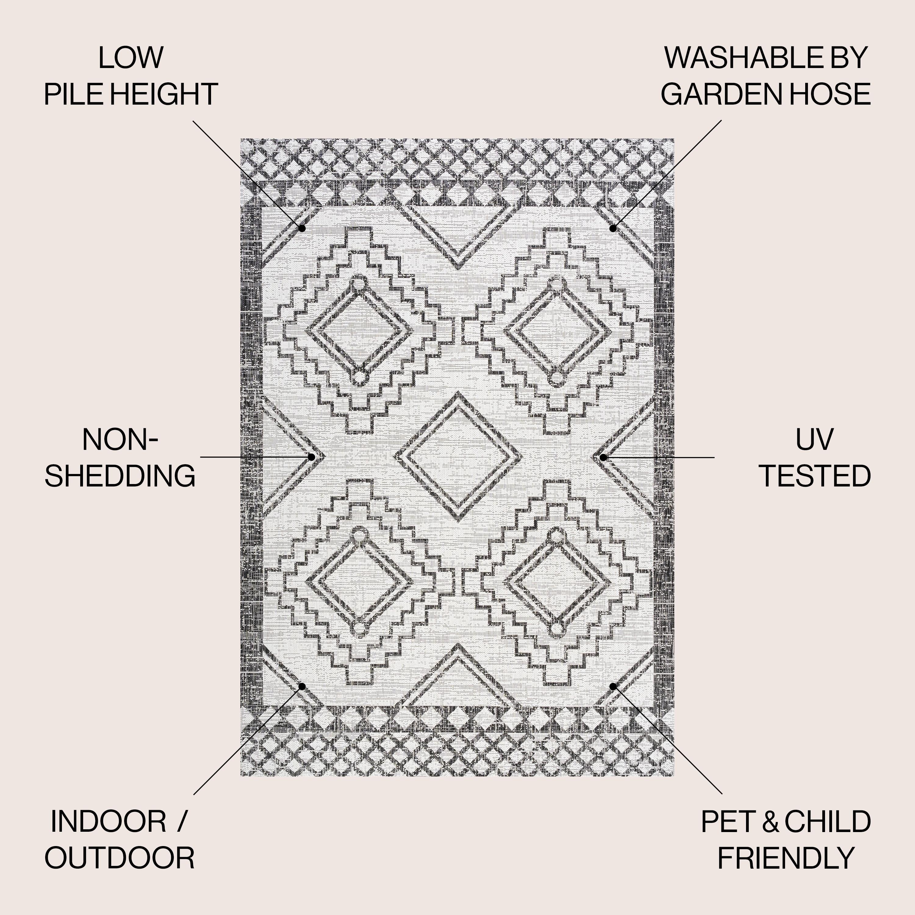 3'x5' Marokko Diamond  Medallion Indoor/Outdoor Area Rug, Ivory/Black - JONATHAN Y