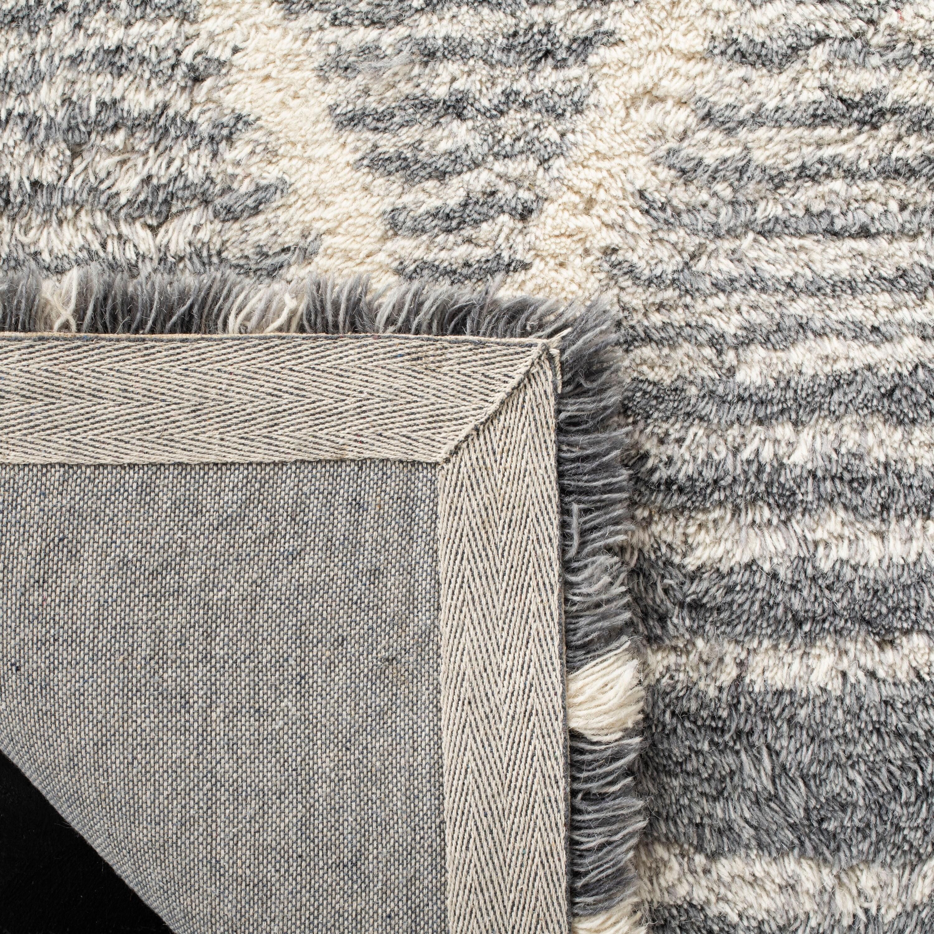 Casablanca CSB176 Hand Woven Area Rug - Grey/Ivory - 4'x6' - Safavieh.