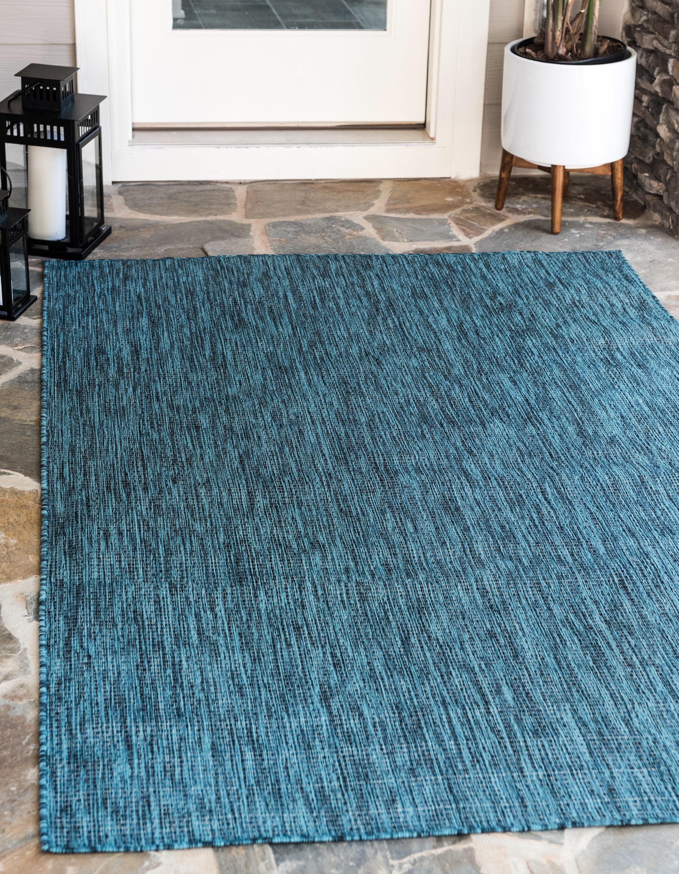 Unique Loom 4' 1 x 6' 1 Rectangle Indoor/Outdoor Solid Teal Area Rug