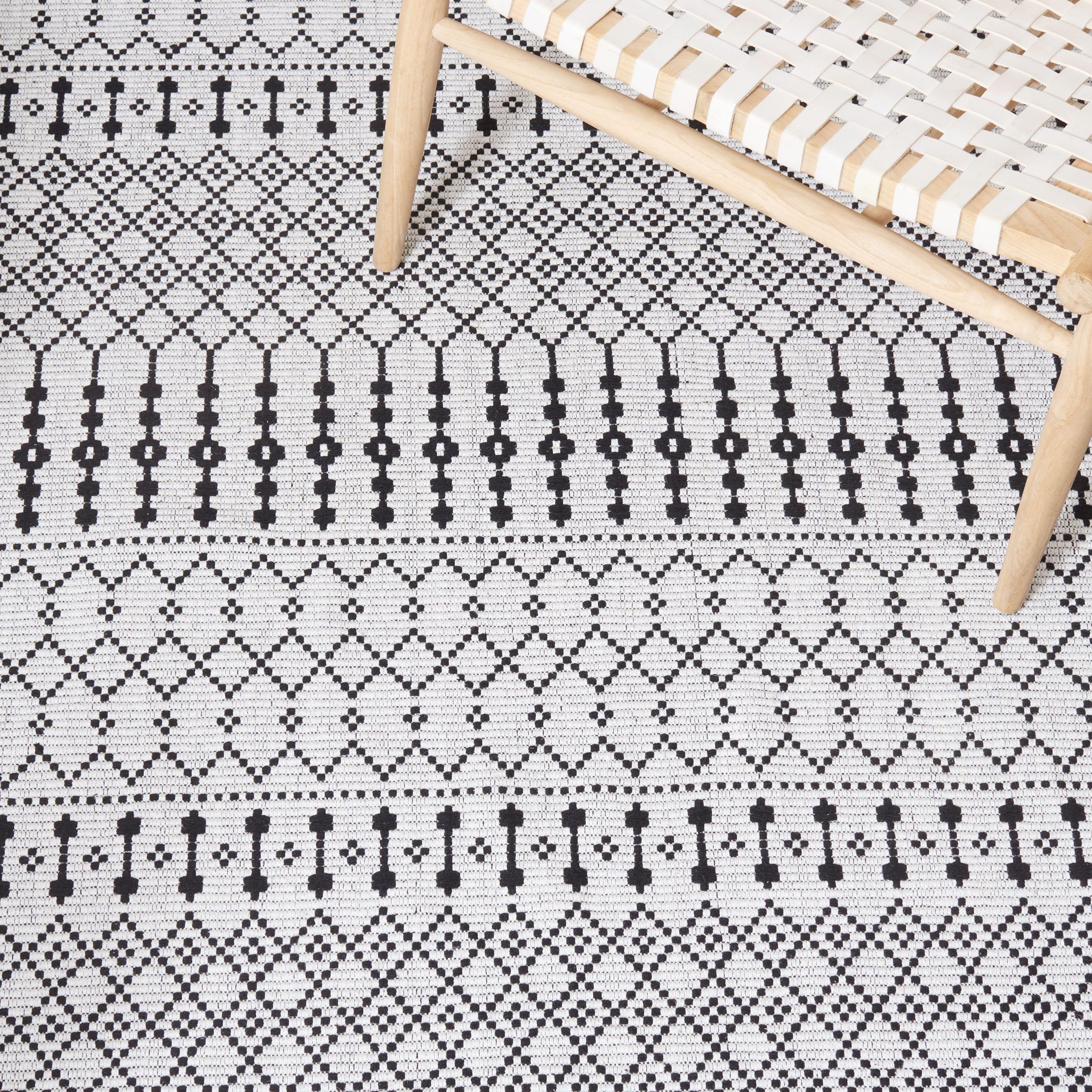 Kilim KLM704 Hand Woven Area Rug - Ivory/Black - 8'x10' - Safavieh.
