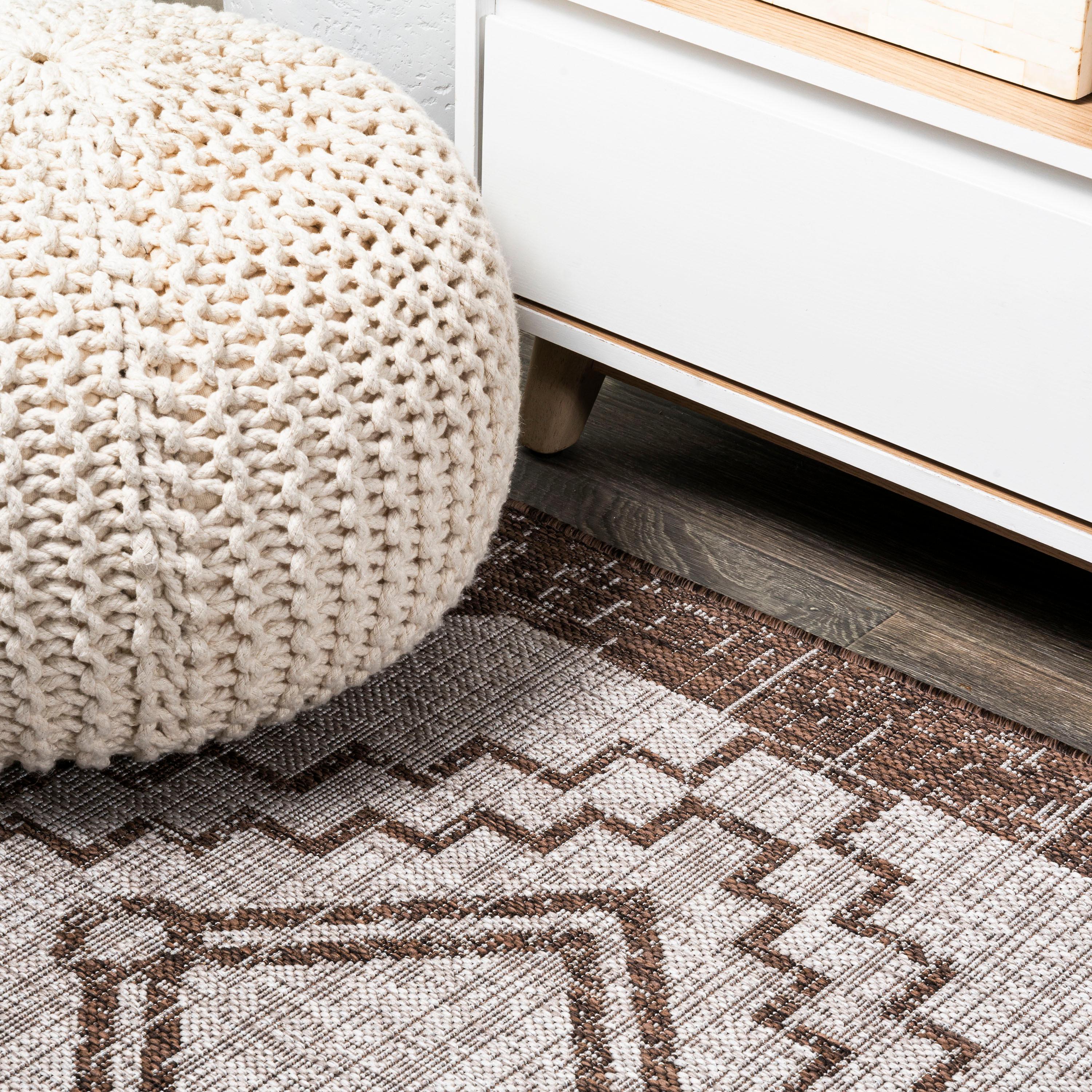 4'x6' Marokko Diamond  Medallion Indoor/Outdoor Area Rug, Beige/Brown - JONATHAN Y