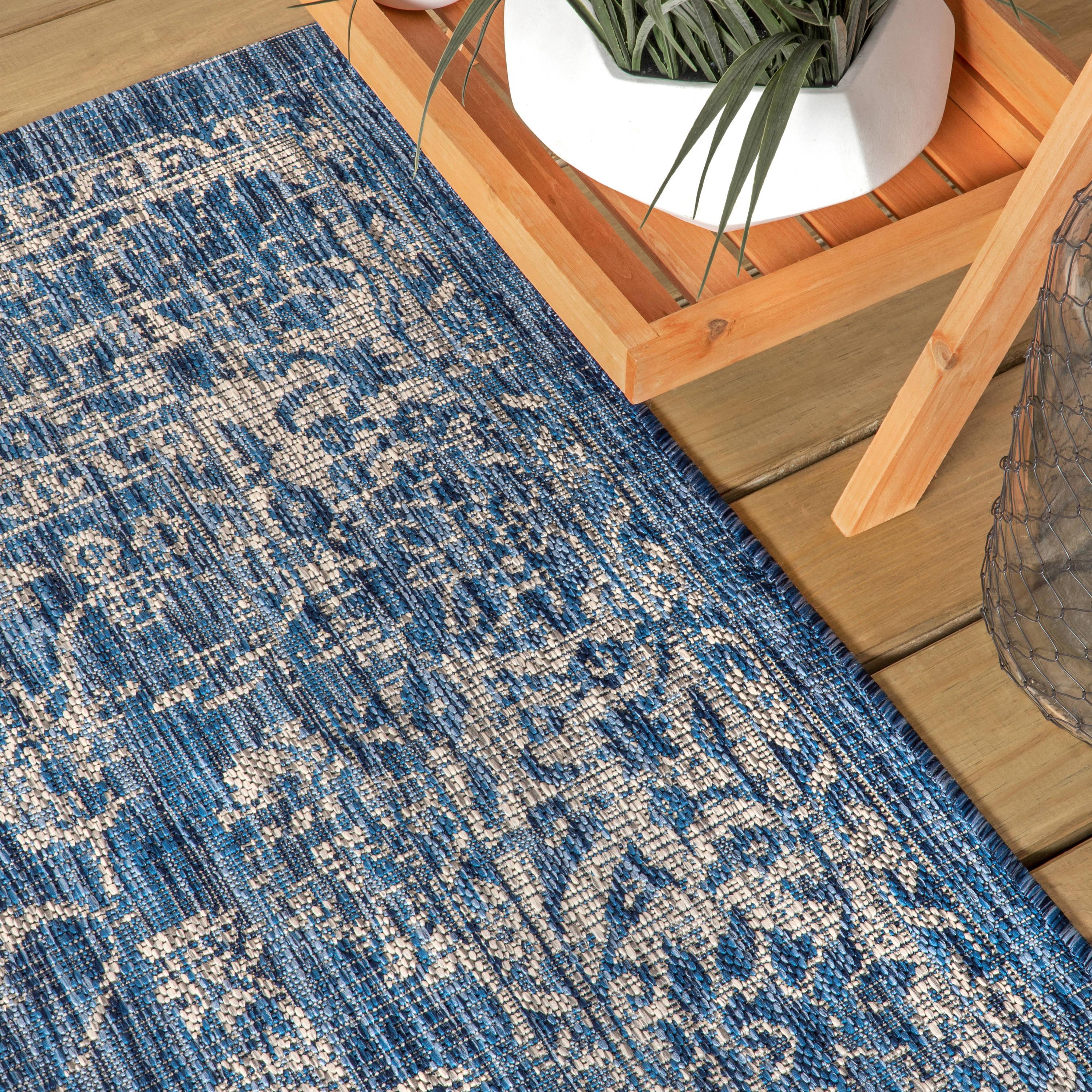 JONATHAN  Y Santa Monica Tela Textured Weave Floral 4 x 6 (ft) Loomed Polypropylene Navy/Gray Rectangular Indoor/Outdoor Border Coastal Area rug