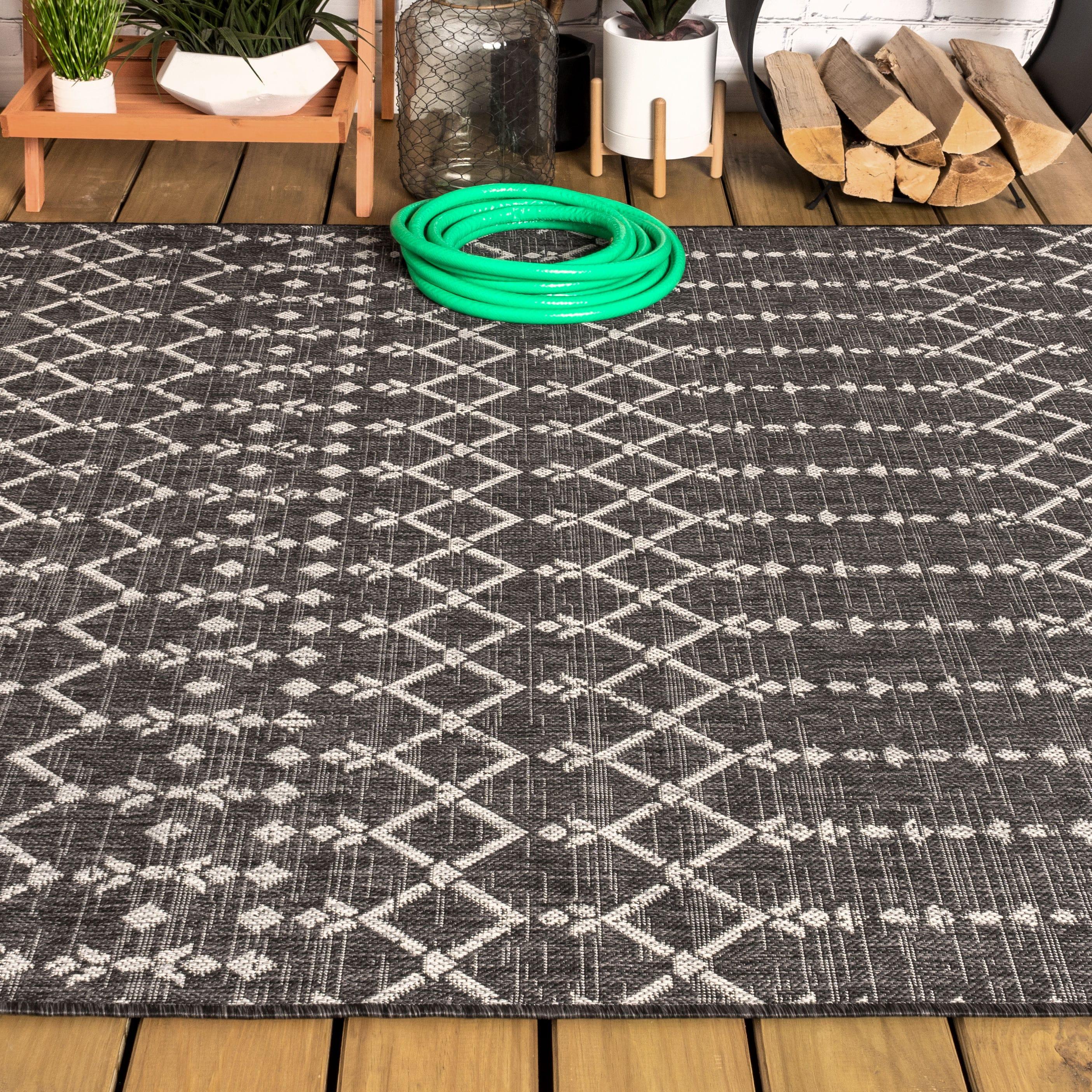 3'x5' Ourika Moroccan Geometric Textured Weave Indoor/Outdoor Area Rug, Black/Gray - JONATHAN Y
