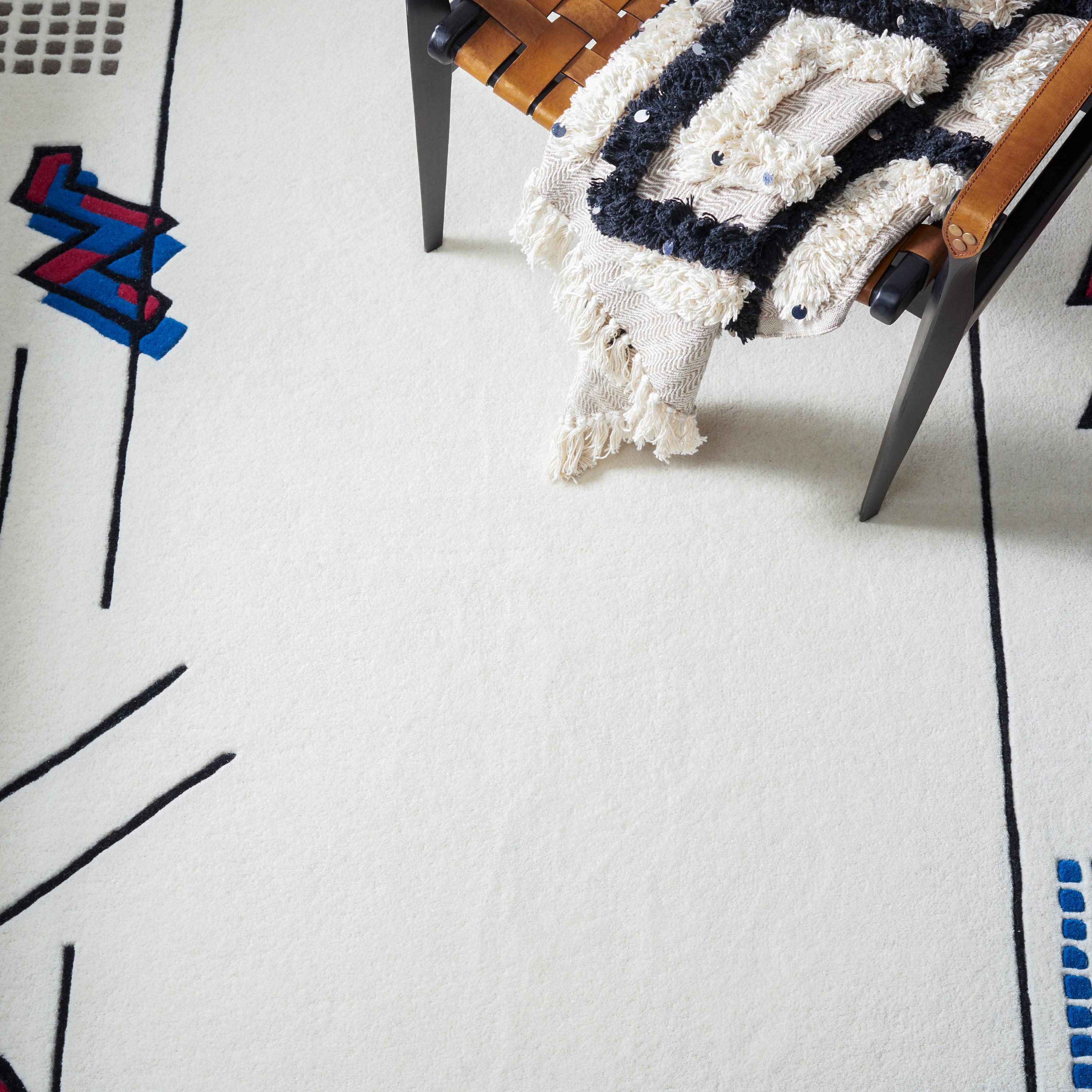 SAFAVIEH Fifth Avenue Cynthia Abstract Area Rug, Ivory/Blue, 6' x 6' Square