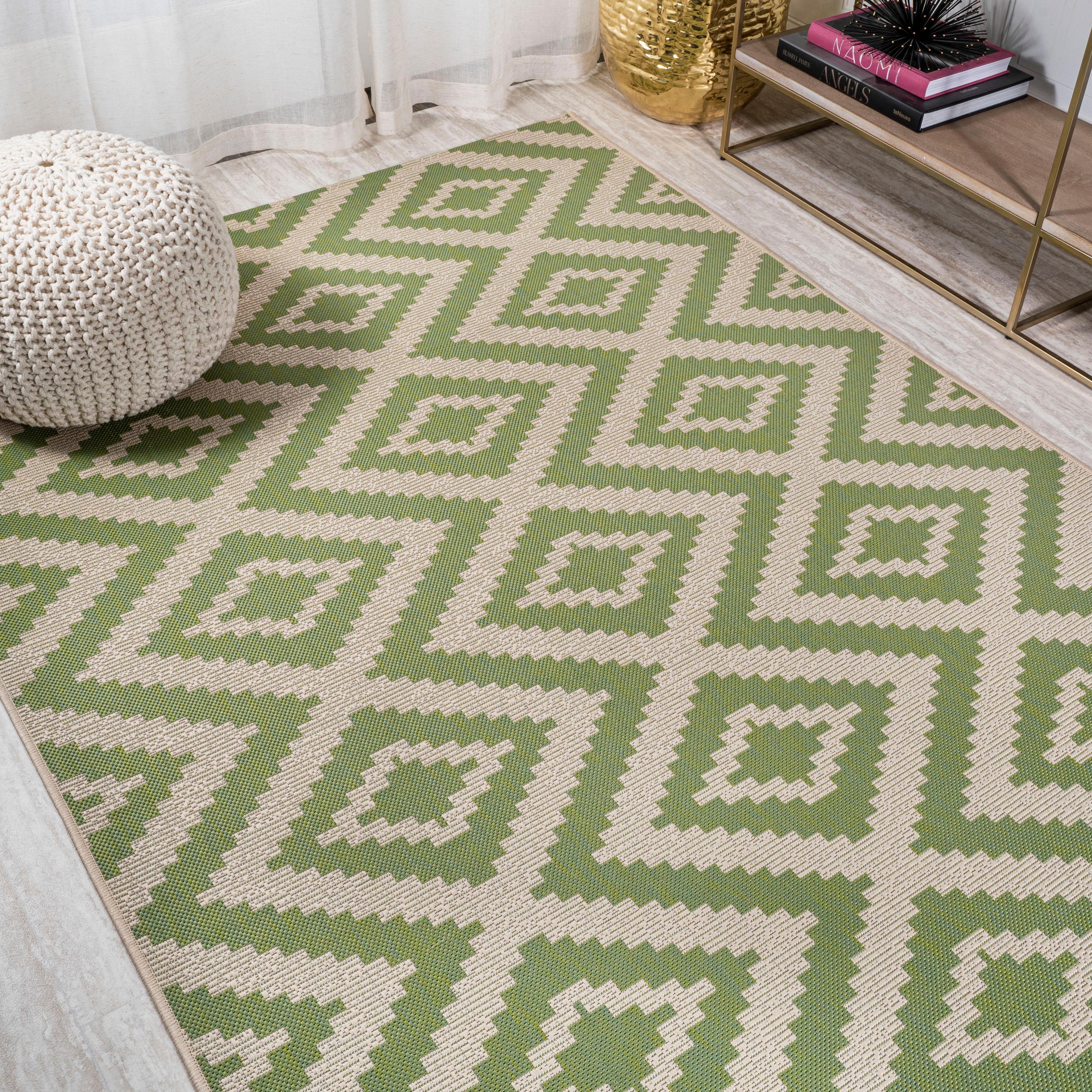 4'x6' Sintra Diamond Indoor/Outdoor Area Rug, Green/Cream - JONATHAN Y
