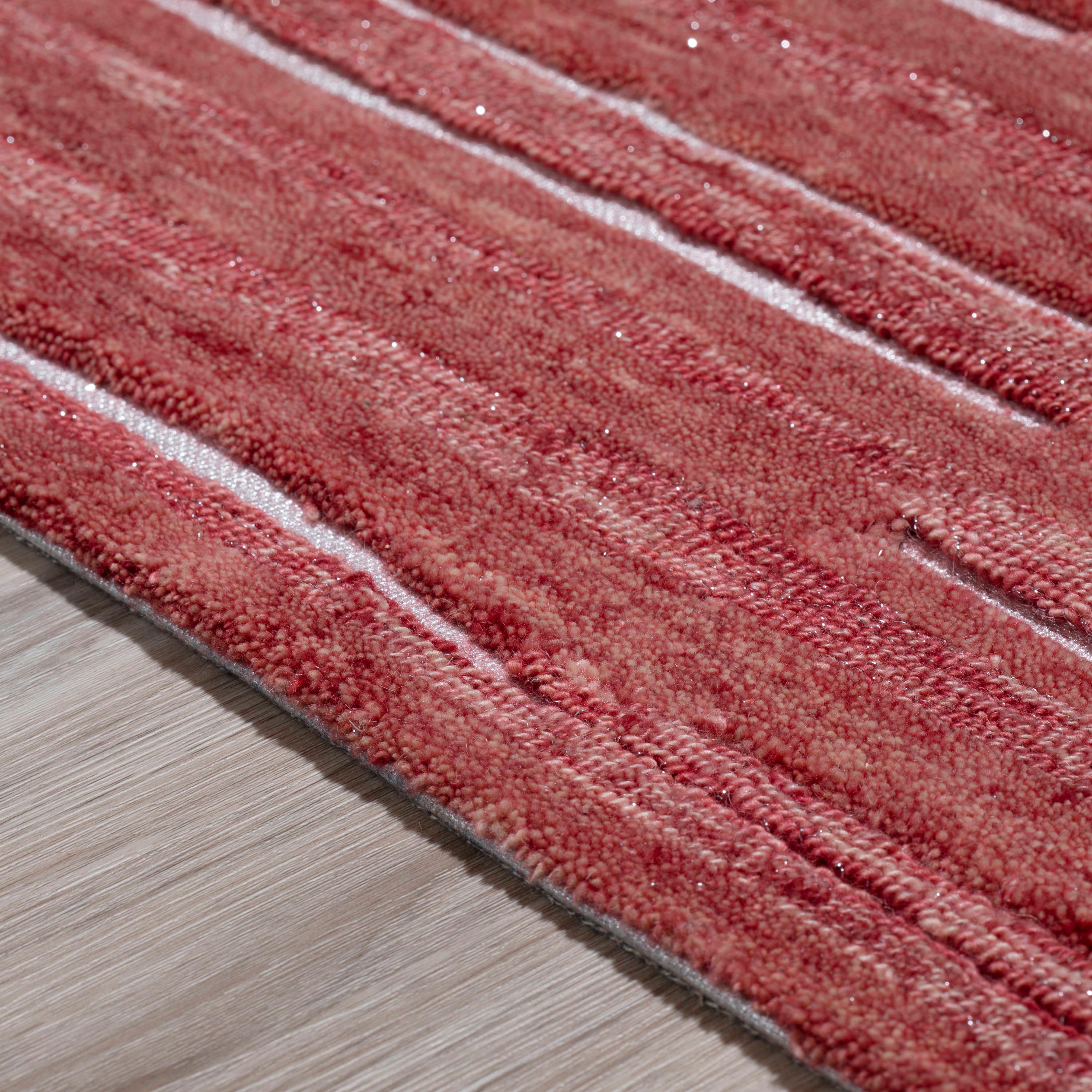Addison Rugs Addison Dazzle Modern Hand Spun Wool and Metallic Area Rug Sangria 5'X7'6" 5' x 8'