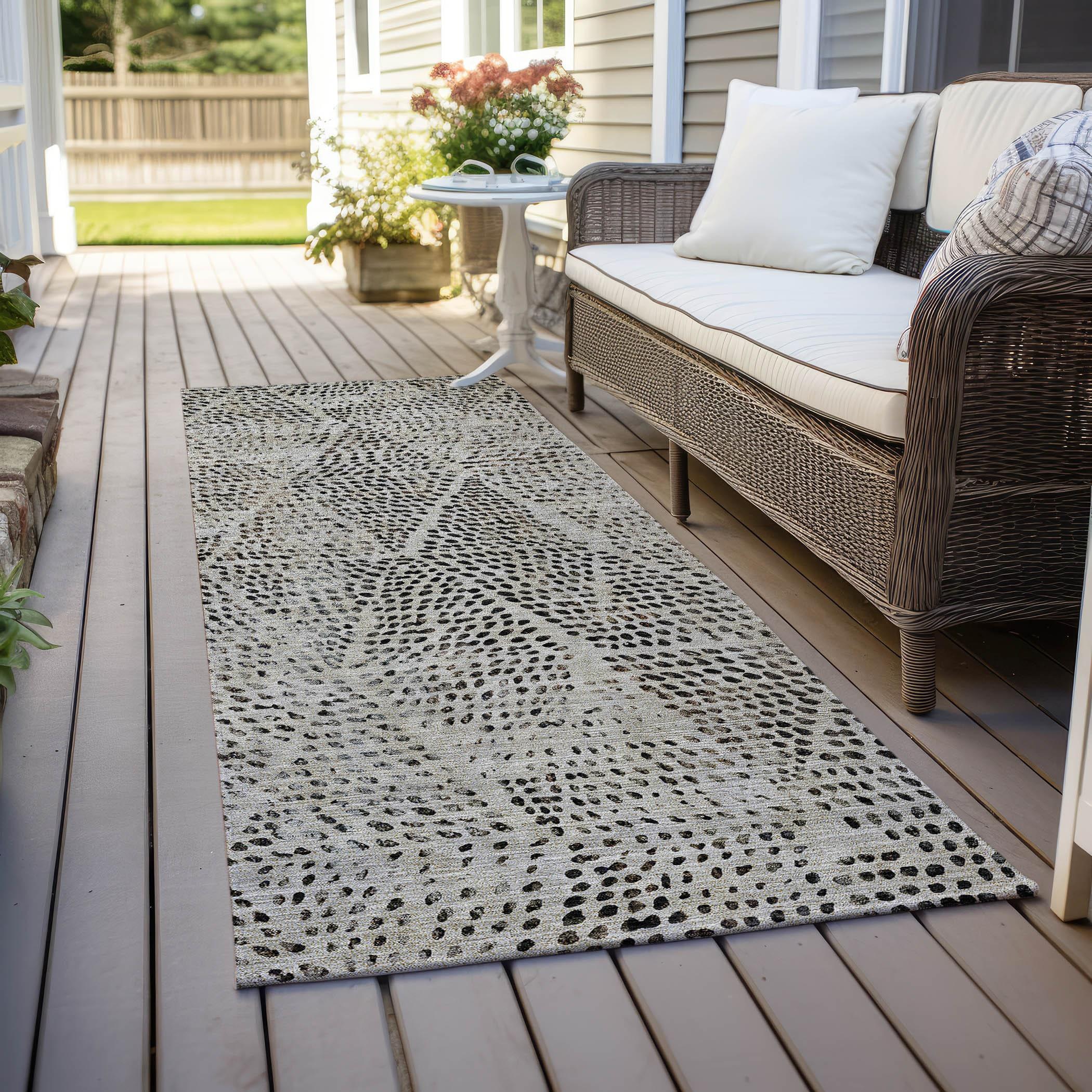 Addison Gray Synthetic Diamond Pattern Machine Washable Runner Rug