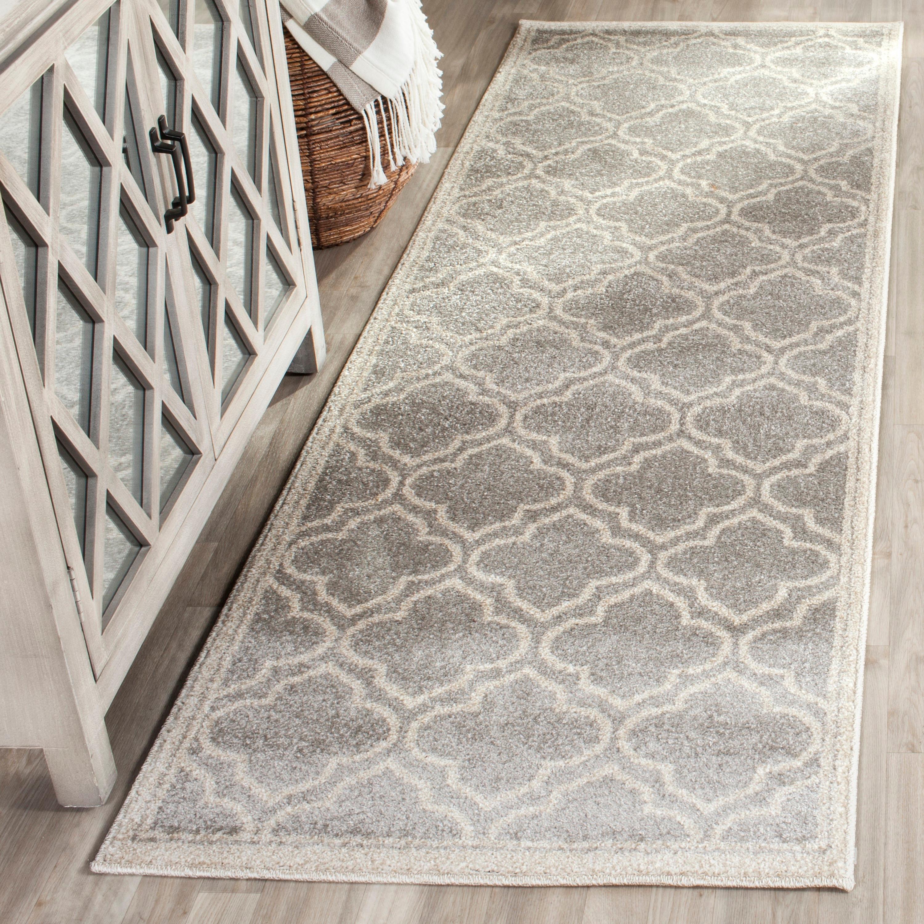 Amherst AMT412 Power Loomed Runner Rug - Light Grey/Ivory - 2'3"x13' - Safavieh.