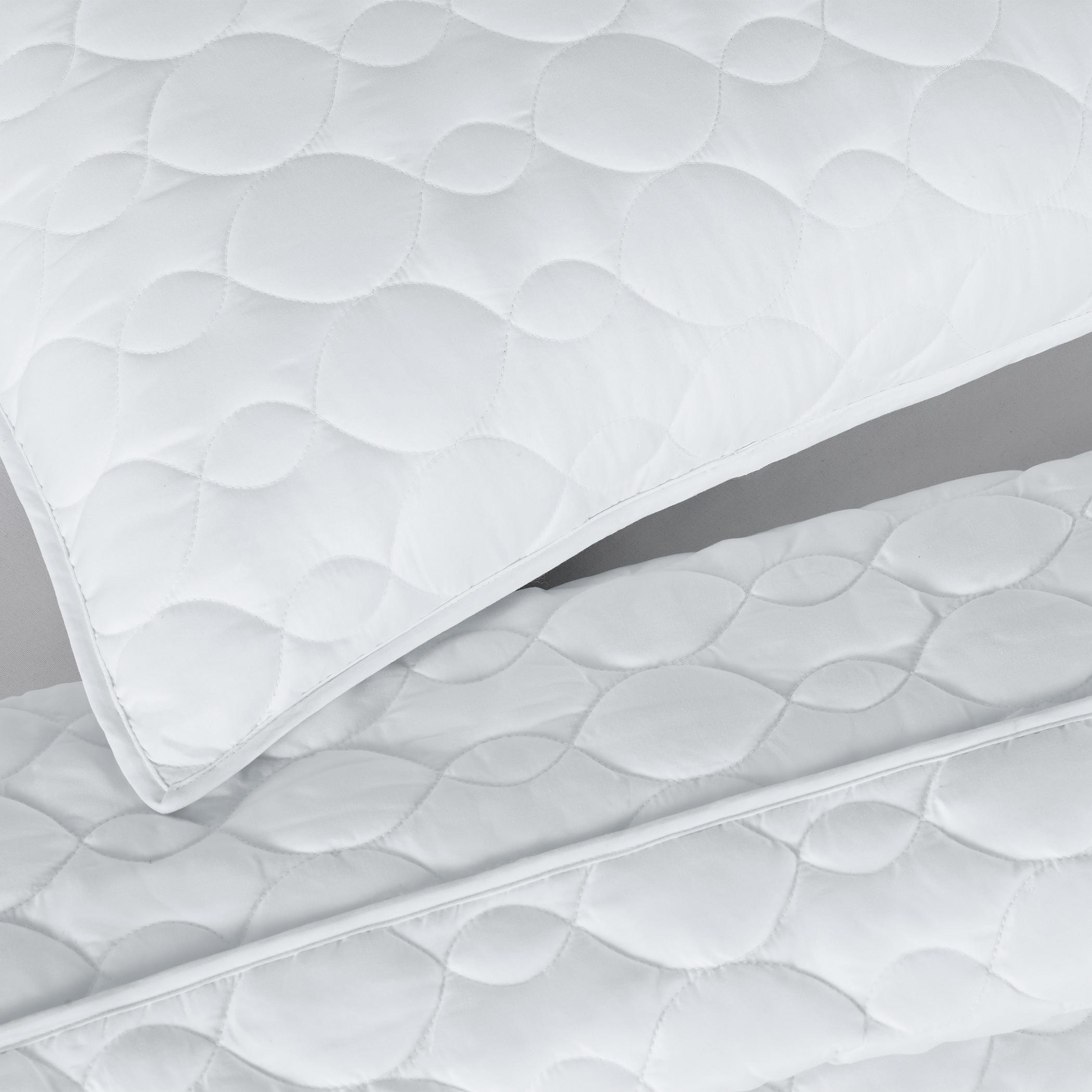 Serta Simply Comfort Solid Quilt Set