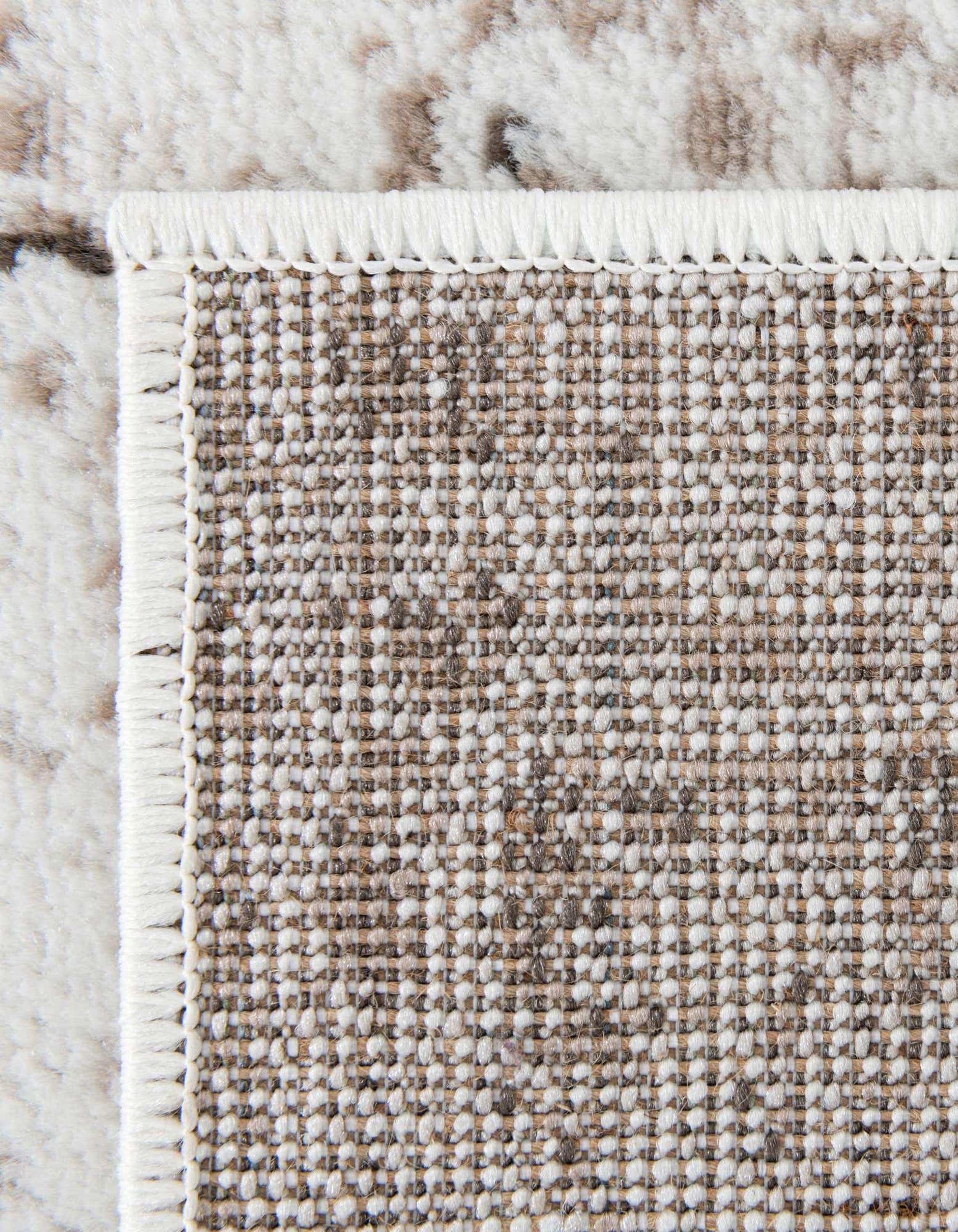 Unique Loom 3' 3 x 5' 3 Sofia Casino Beige Area Rug