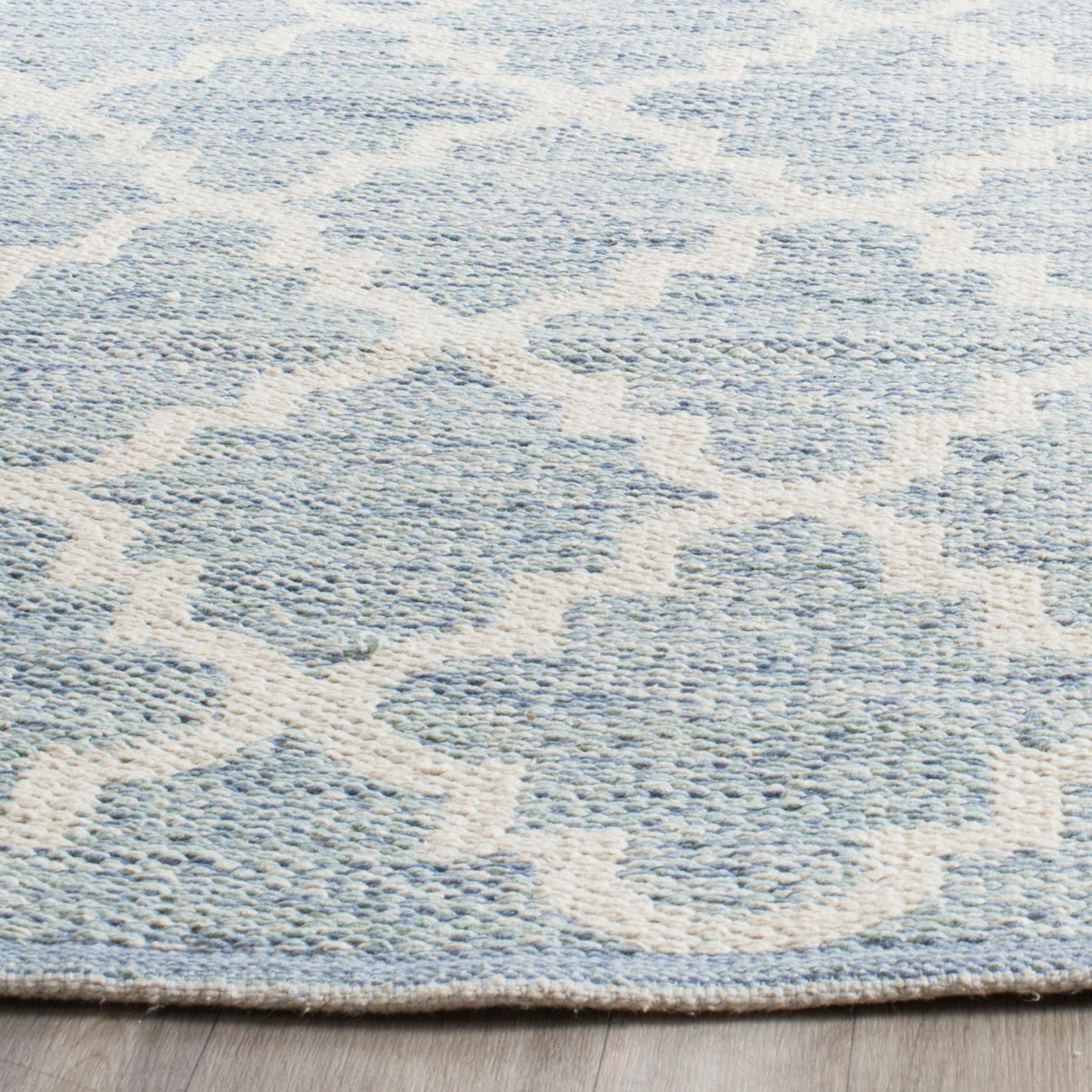 Montauk MTK810 Hand Woven Indoor Accent Rug - Light Blue/Ivory - 2'6"x4' - Safavieh.