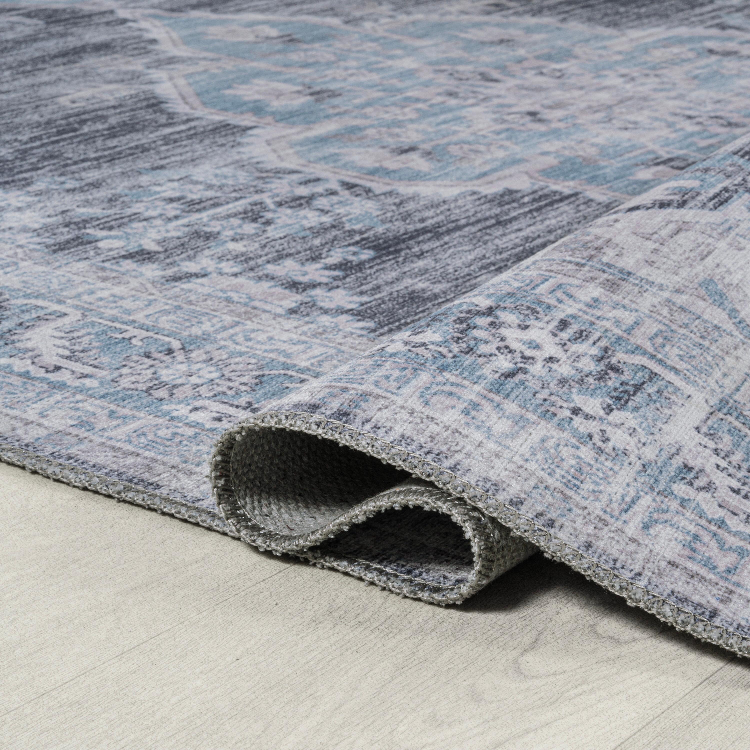 Wincer Chenille Cottage Medallion Machine-Washable Gray/Blue/White 3 ft. x 5 ft. Area Rug - JONATHAN Y