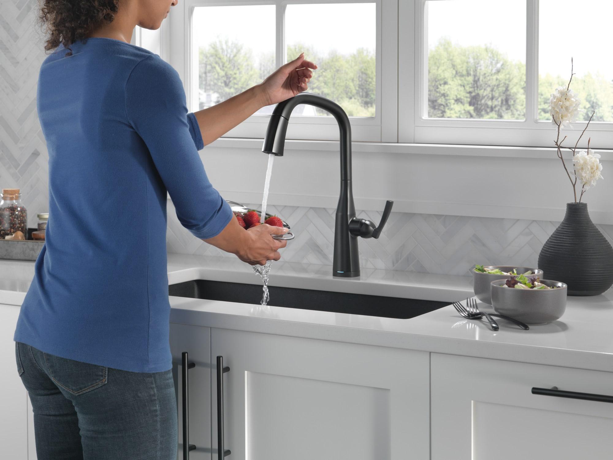 Stryke Pull Down Touchless Single Handle Kitchen Faucet with Delta VoiceIQ Technology and With Accessories