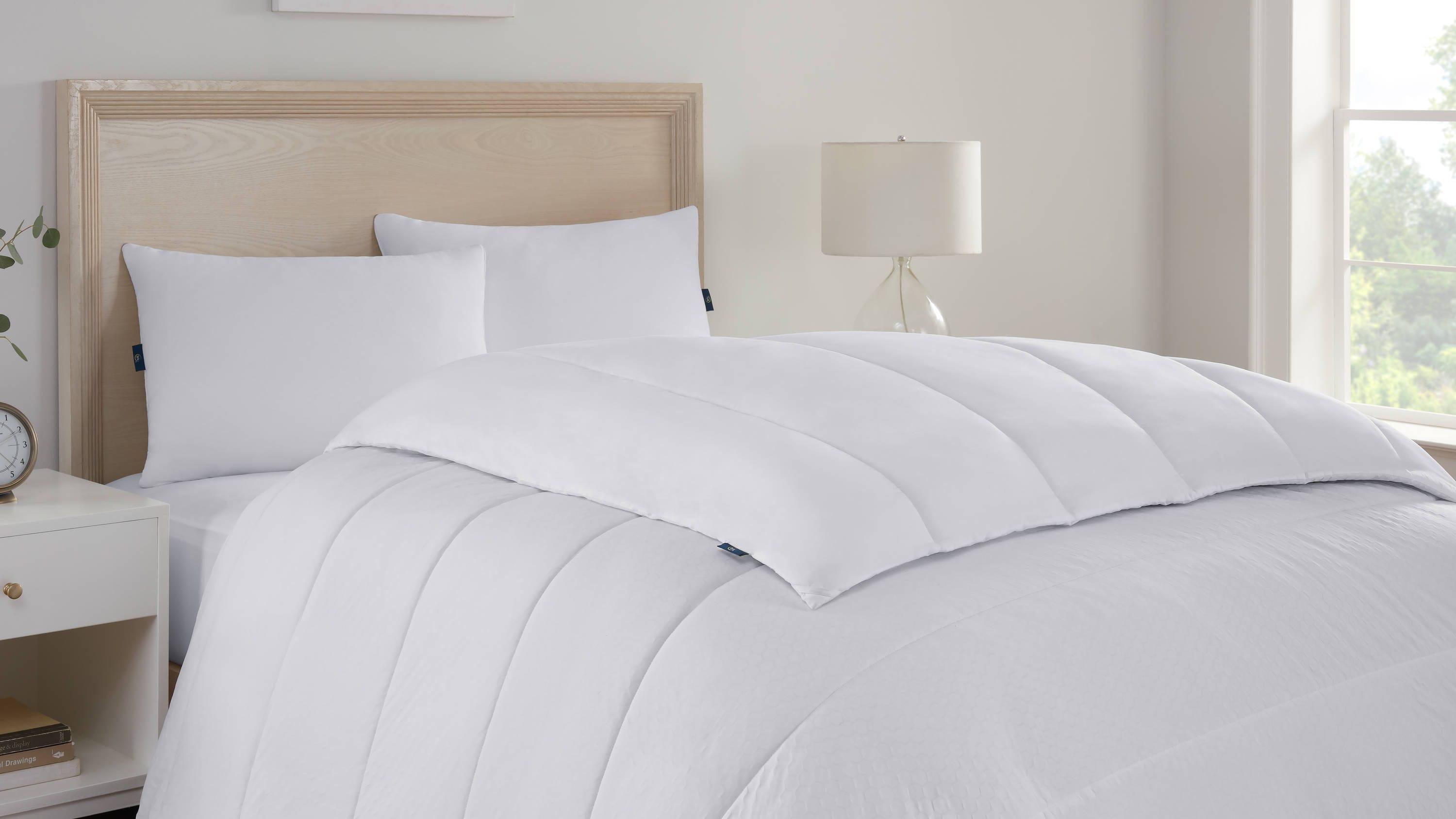 Serta Power Chill Down Alternative Comforter