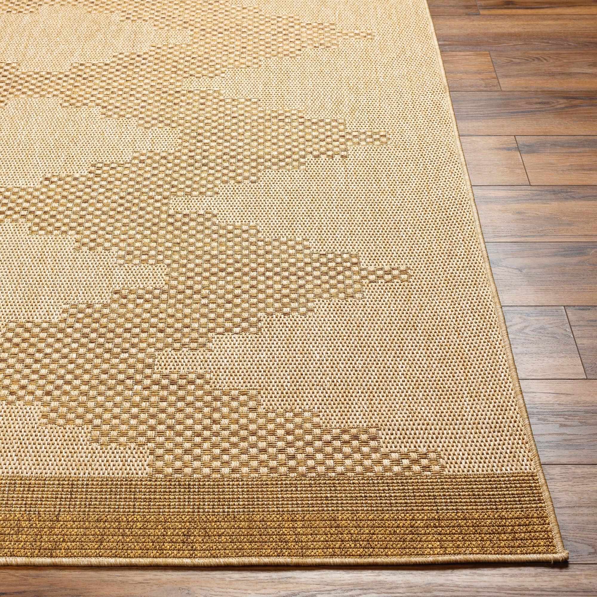Pismo Beach Geometric Diamond 7'10" Square Synthetic Rug