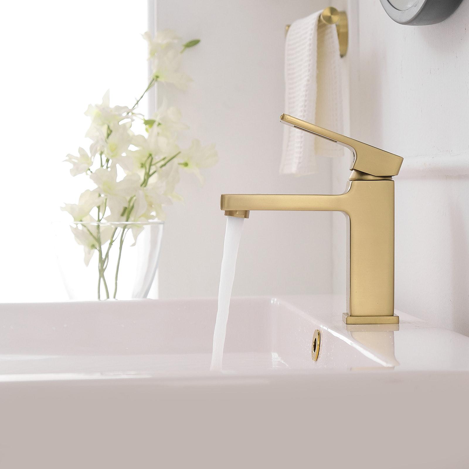 Single-Hole Single-handle Bathroom Faucet with Drain Assembly