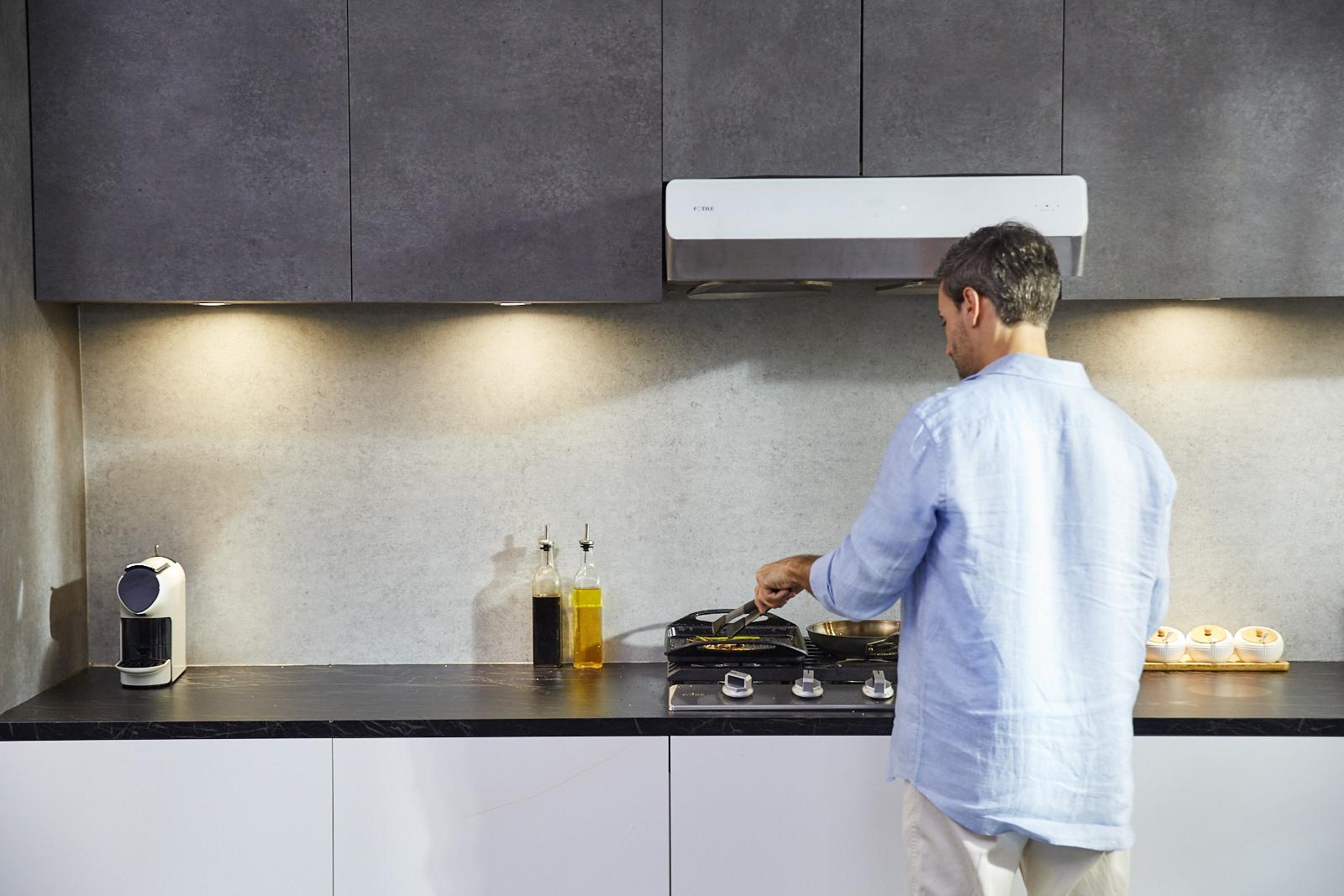 FOTILE Pixie Air® Series Slim Line Under the Cabinet Range Hood with WhisPower Motors and Capture-Shield Technology for Powerful & Quiet Cooking Ventillation