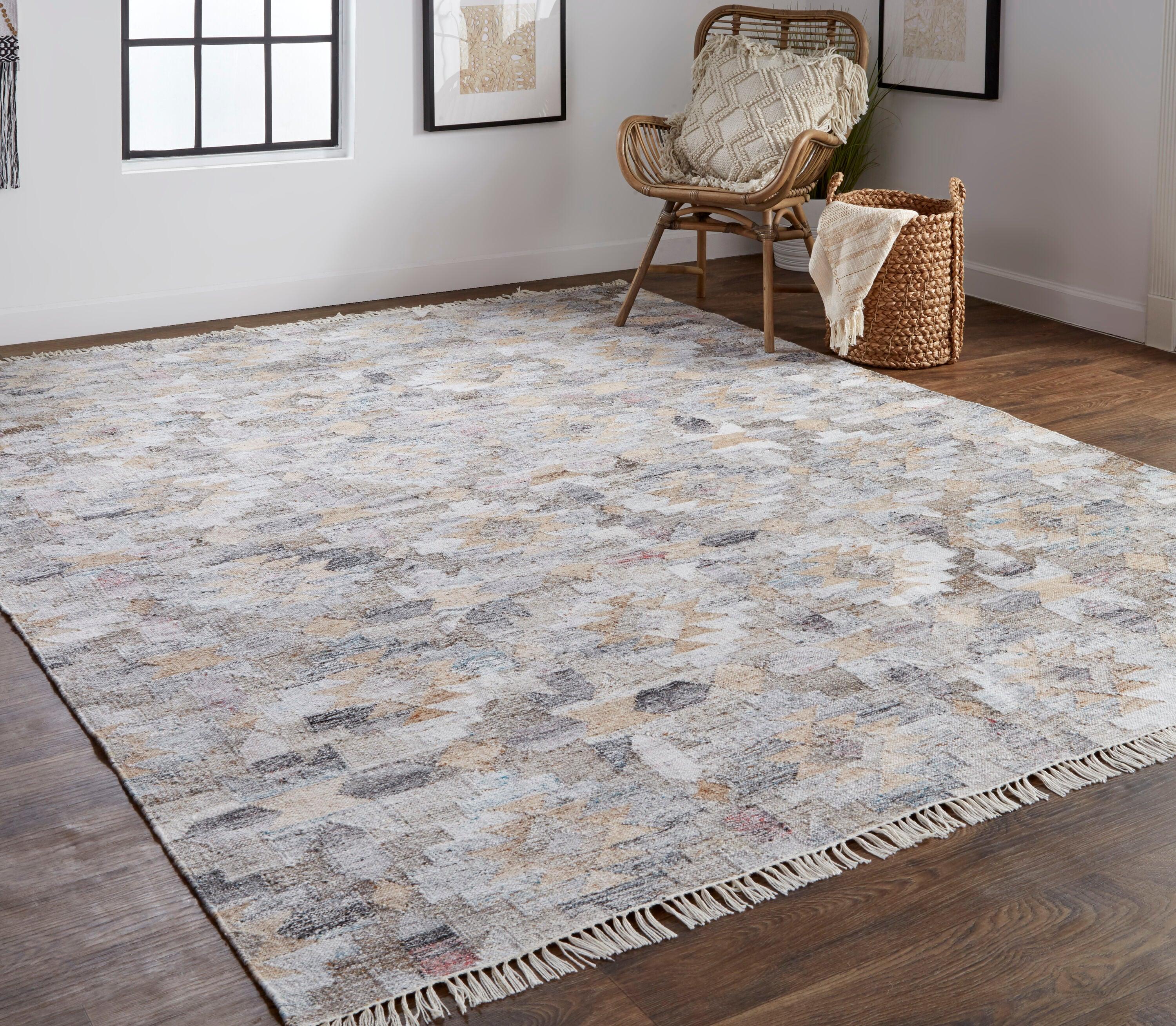 Eco-Friendly Geometric Gray Synthetic 24" Rug